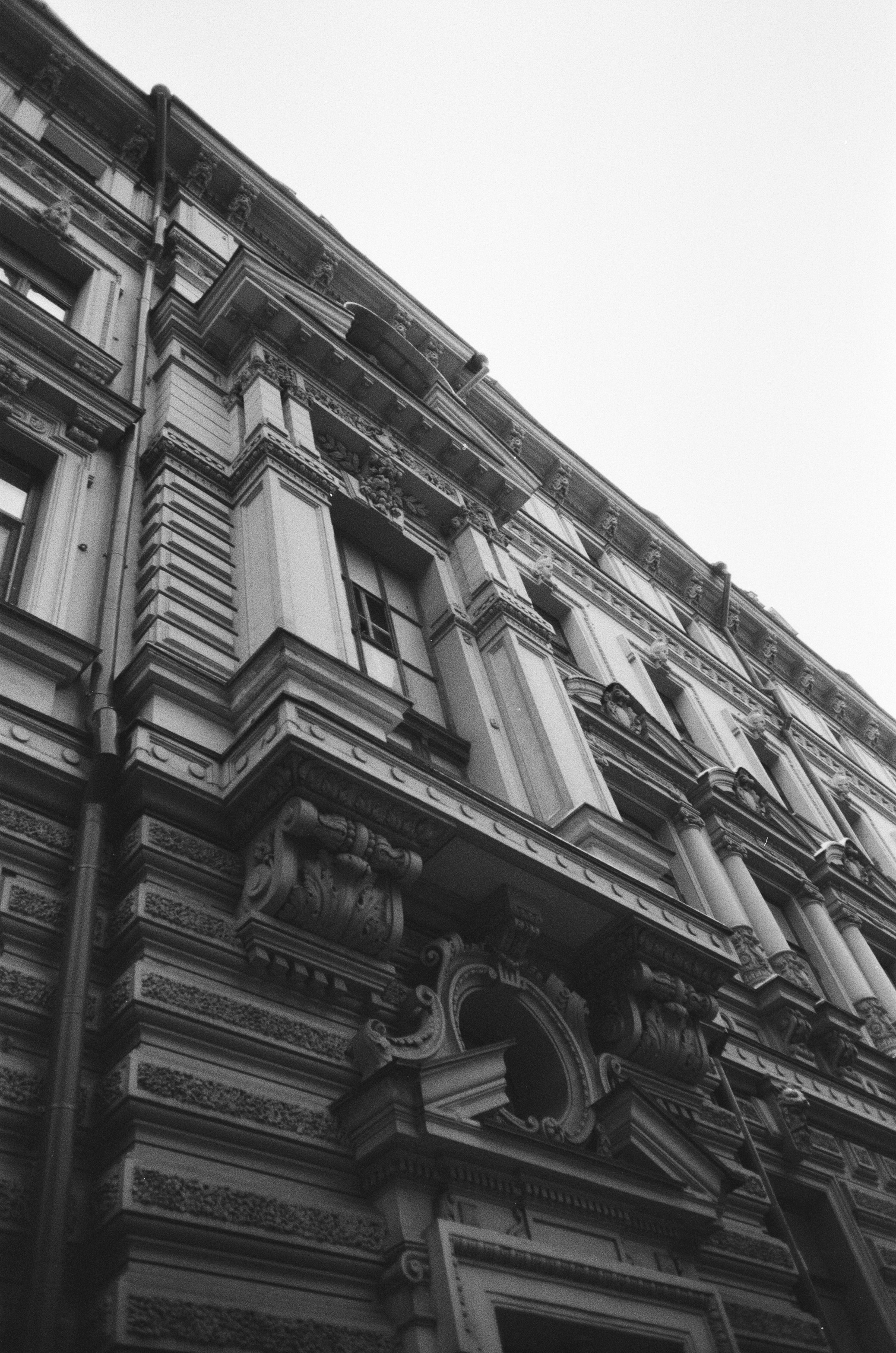 Воздвиженка / Voigtlander Bessa-T — Ultron 28 mm f2 / Fomapan 400 BW