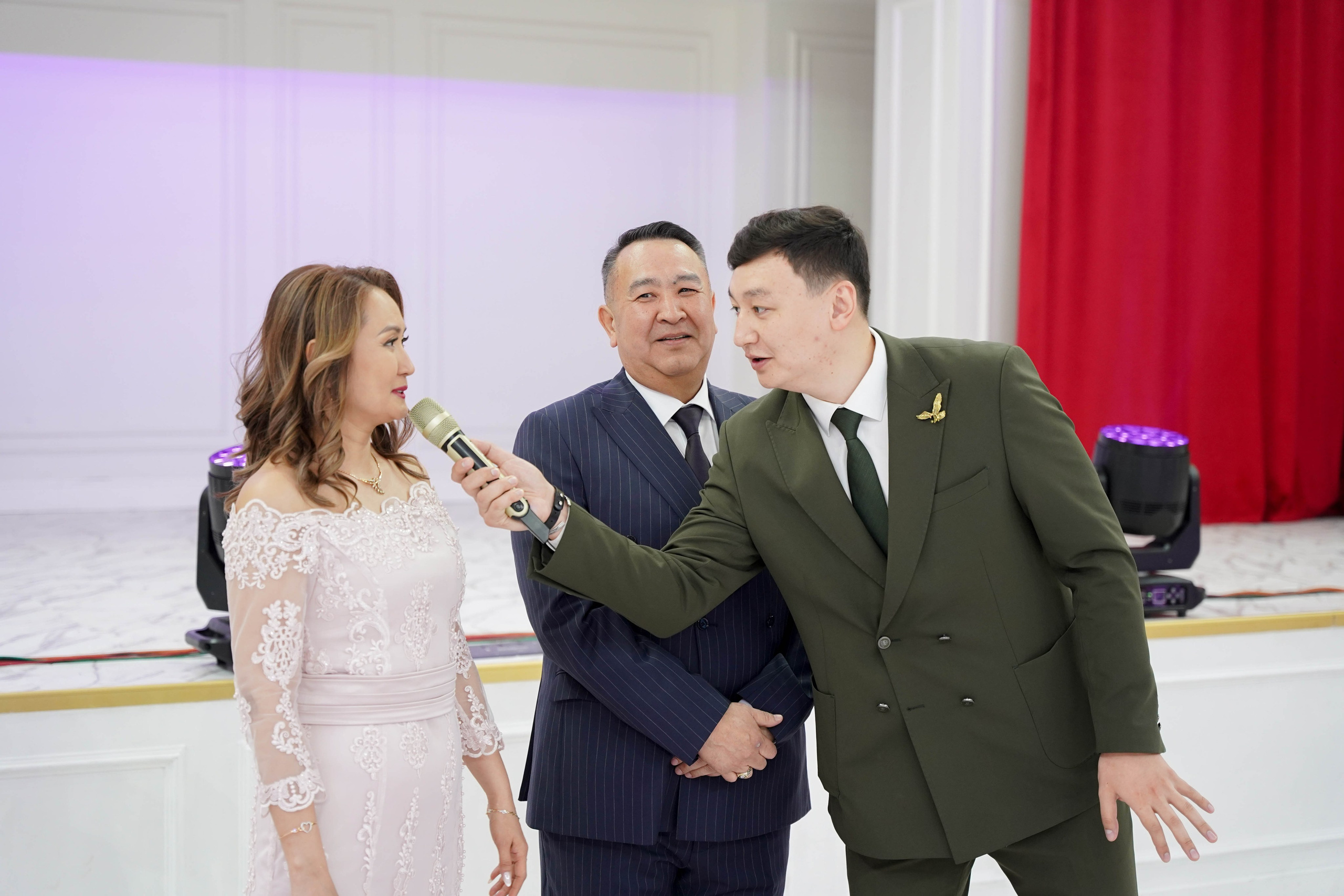 Dana uzatu. Фотограф Ернар Ержанов