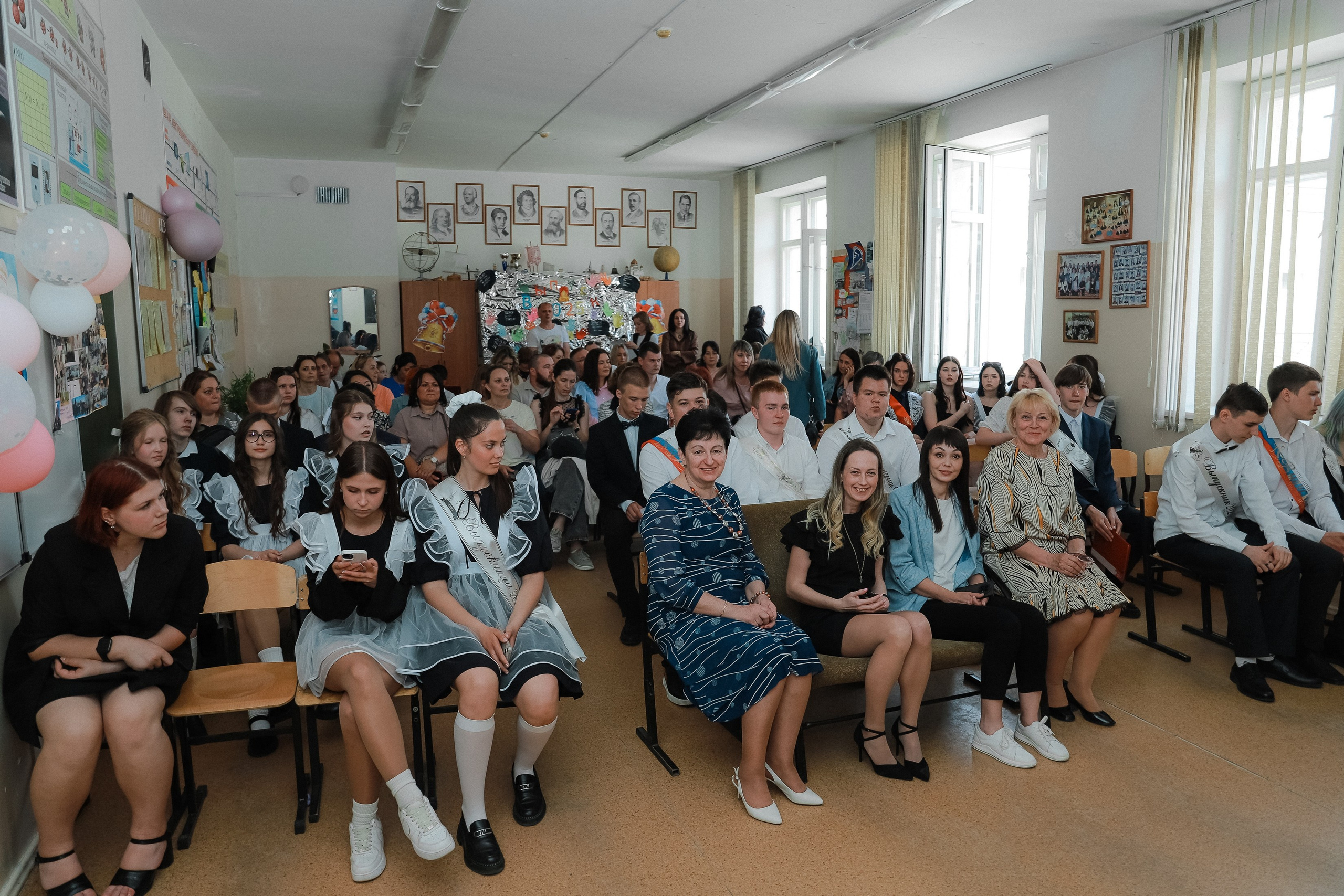 Последний звонок шк № 49. Фотограф Юлия Мальцева