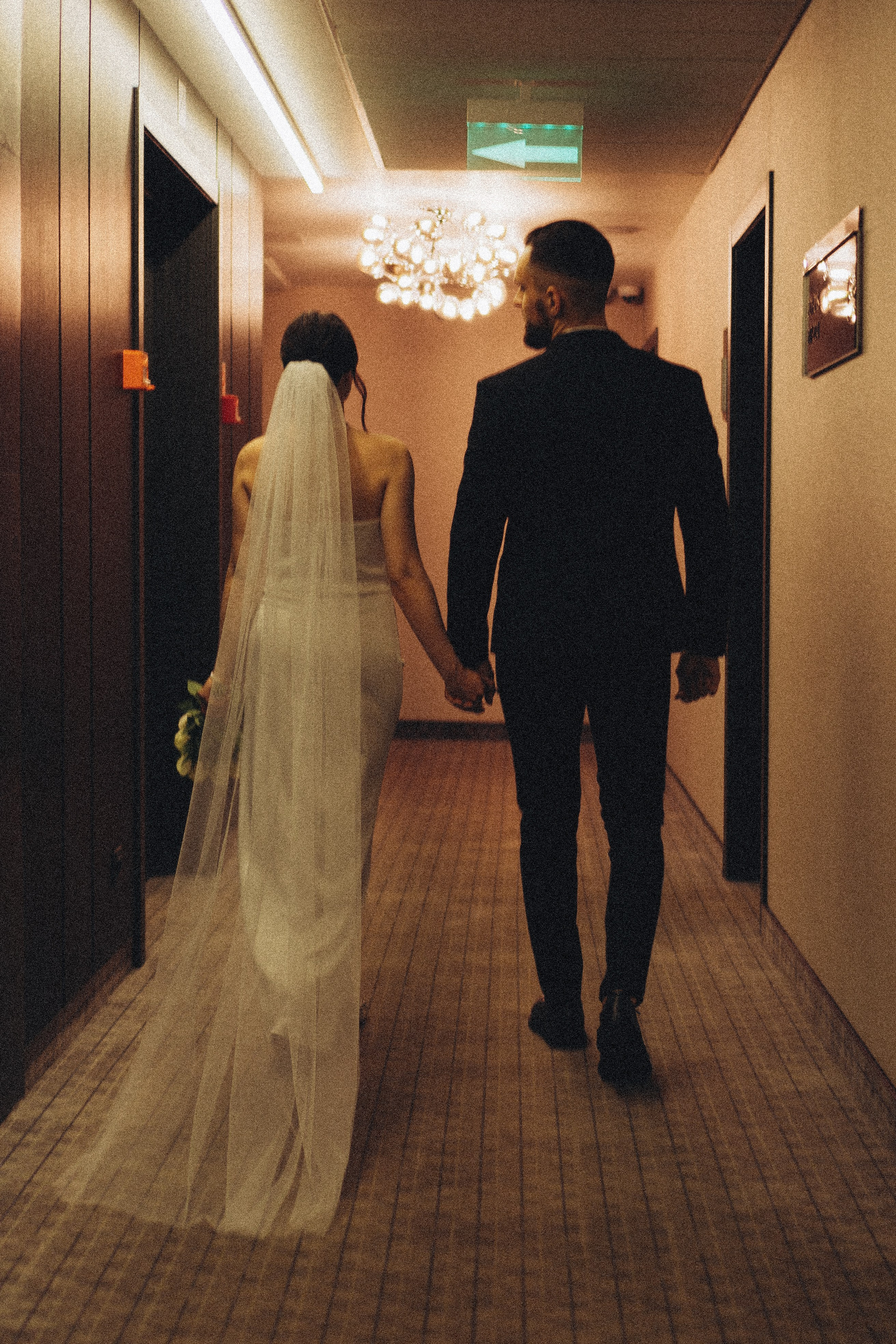 СВАДЕБНАЯ СЬЕМКА СБОРОВ ЖЕНИХА И НЕВЕСТЫ В ОТЕЛЕ И ТАКЖЕ ФОТОСЕССИИЯ В ОТЕЛЕЕ МЕГАПОЛИС БРЯНСК. Профессиональный фотограф, Санкт-Петербург — Виктория Богомолова