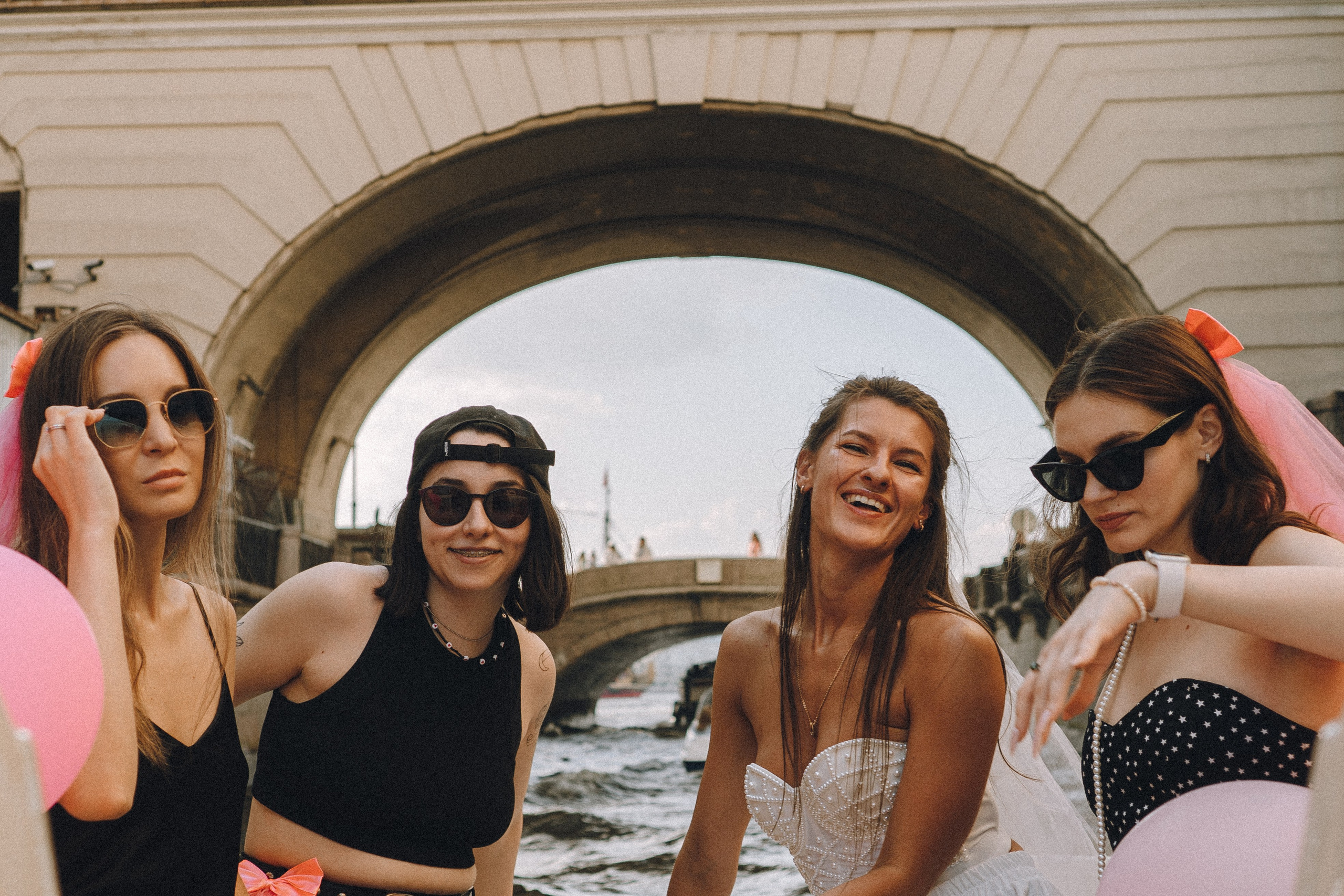 ДЕВИЧНИК НА КАТЕРЕ. Профессиональный фотограф, Санкт-Петербург — Виктория Богомолова