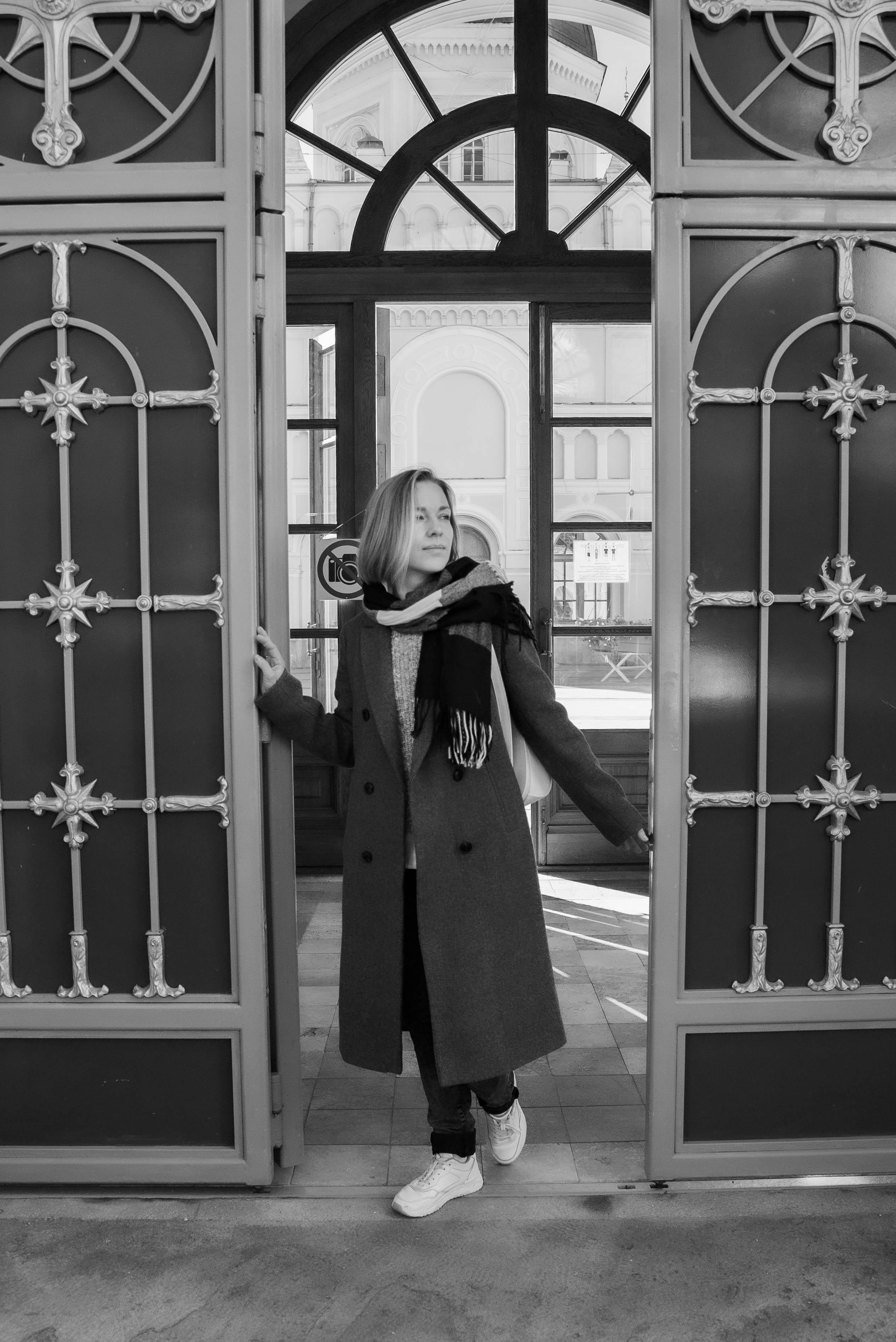 Красивая прогулка с девушкой. Видеограф Осинина Татьяна — видеосъемка в Москве