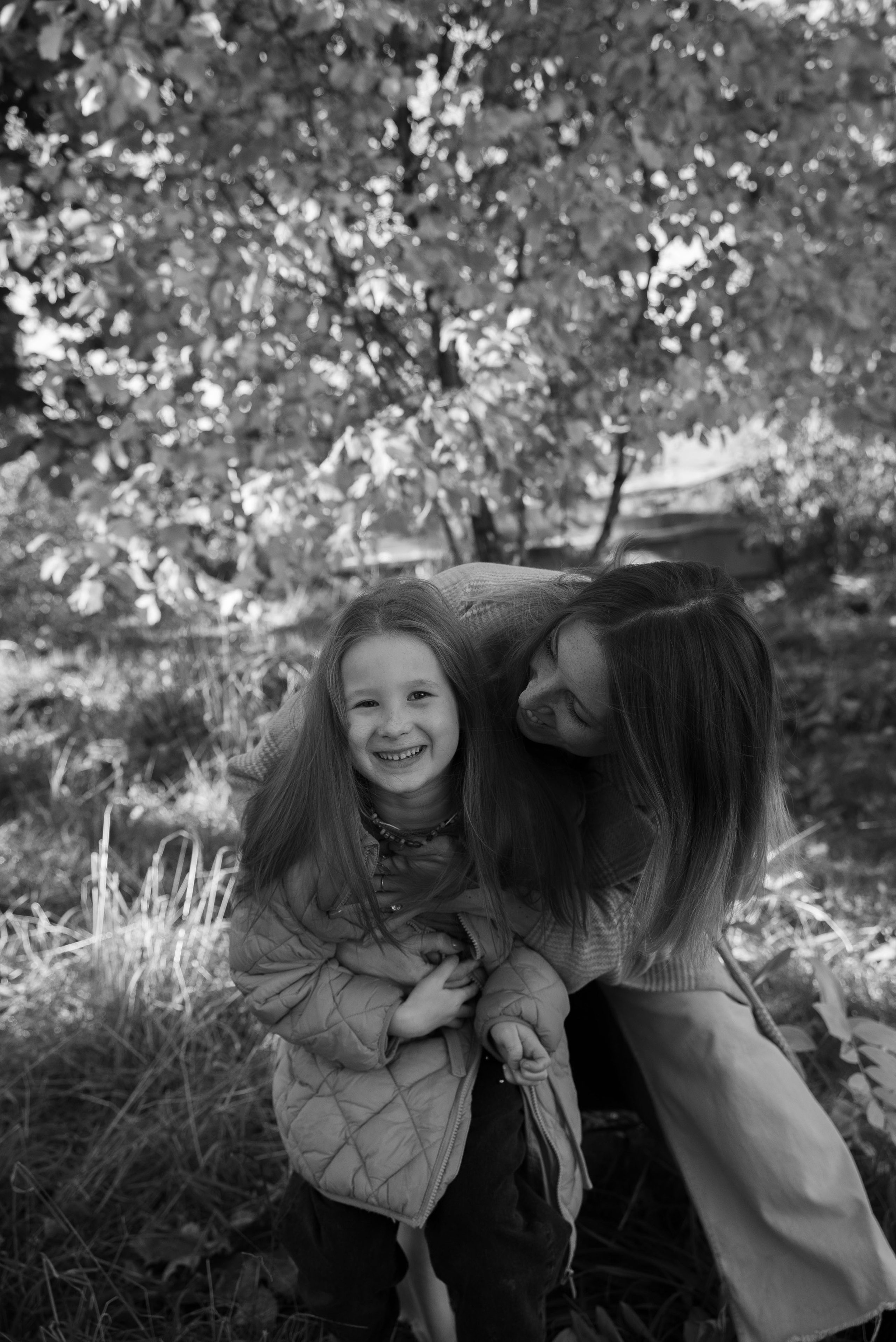 Прогулка мамы с дочкой в парке Зарядье. Видеограф Осинина Татьяна — видеосъемка в Москве