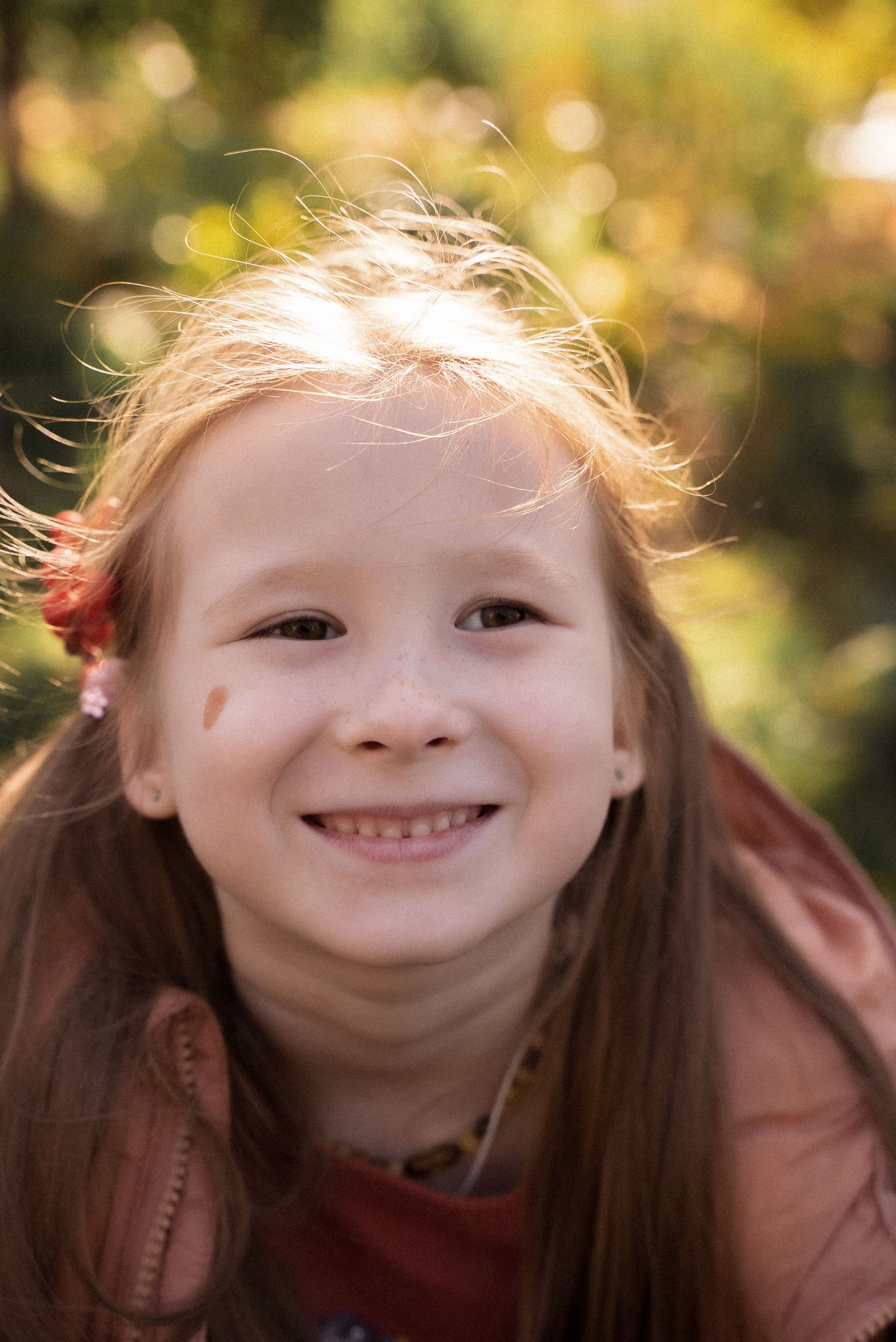 Прогулка мамы с дочкой в парке Зарядье. Видеограф Осинина Татьяна — видеосъемка в Москве