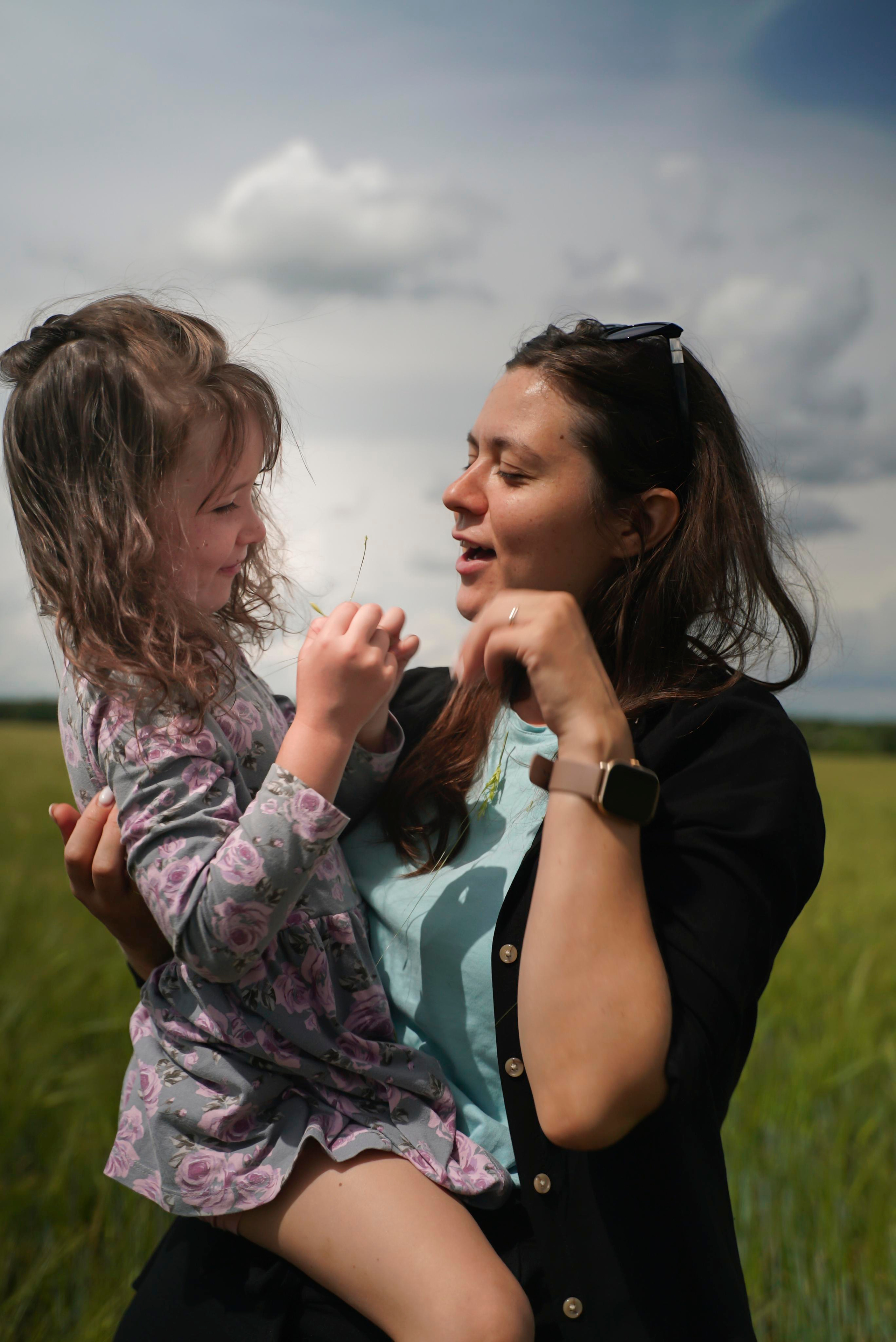 Снимаю вашу семью дома, в парке или в полях. Видеограф Осинина Татьяна — видеосъемка в Москве