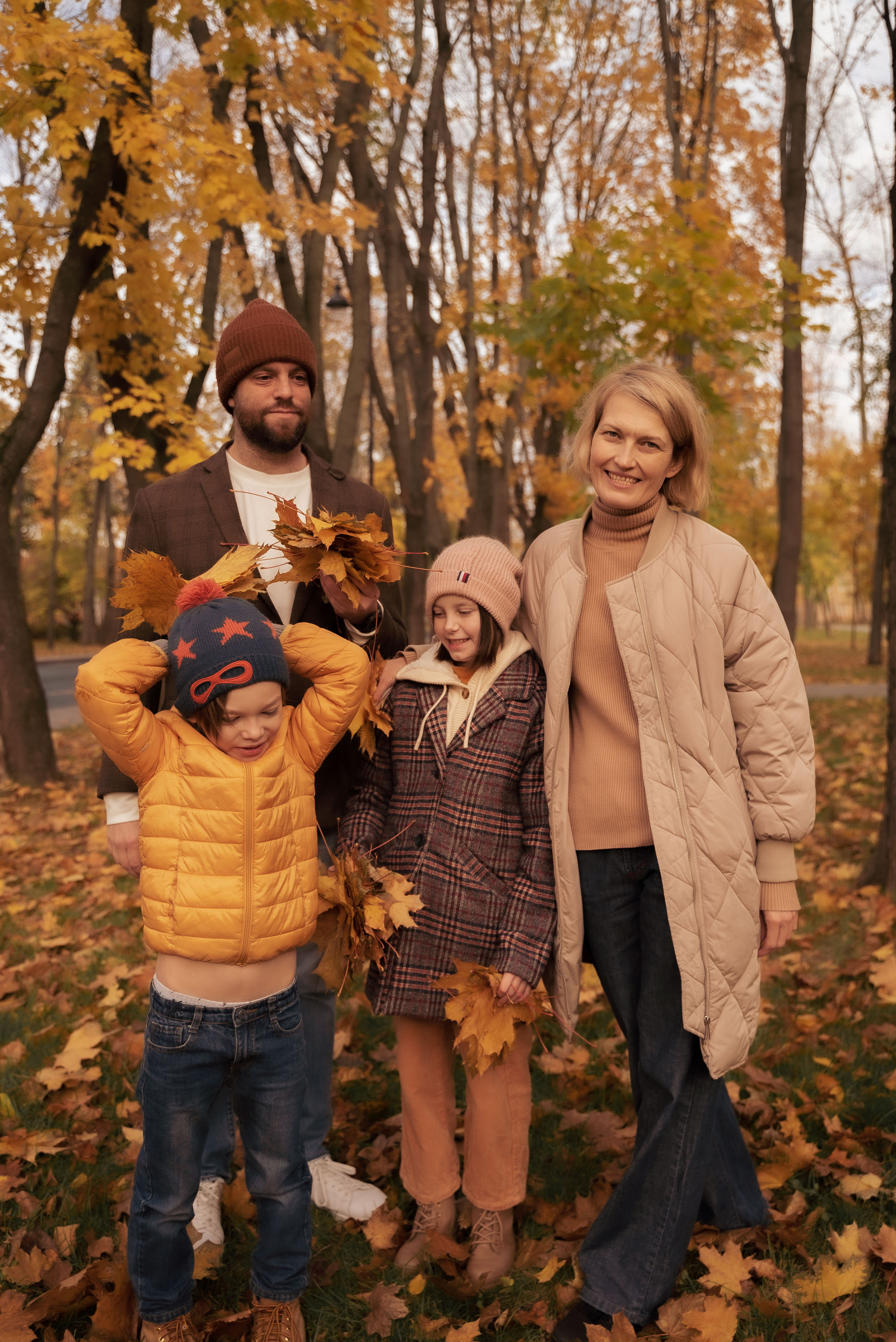 Осенняя фотосессия семьи в парке Речной вокзал. Видеограф Осинина Татьяна — видеосъемка в Москве