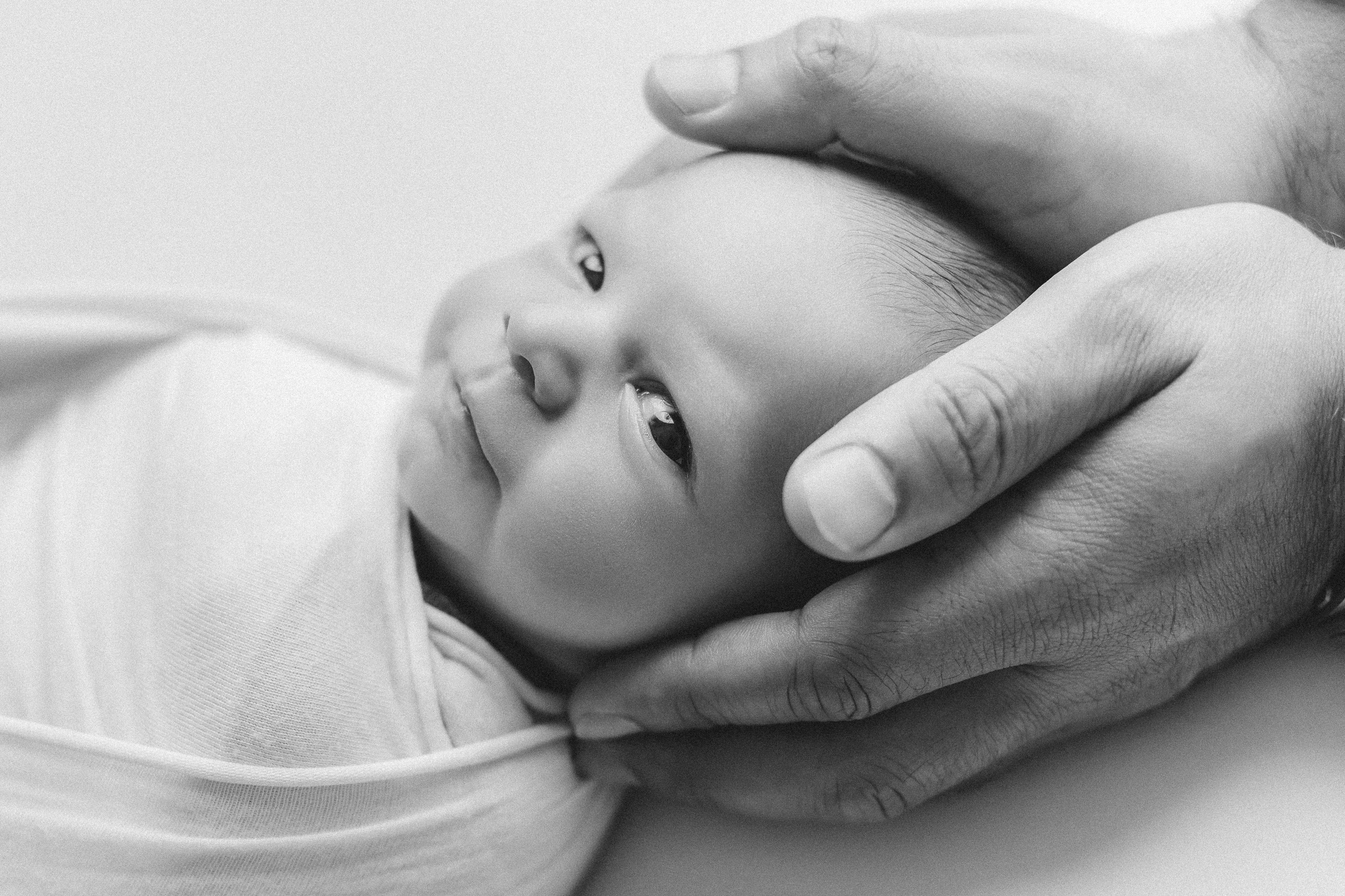 ЧБ и МАКРО-КАДРЫ. Детский, семейный и фотограф новорождённых в Ярославле Анна Салова