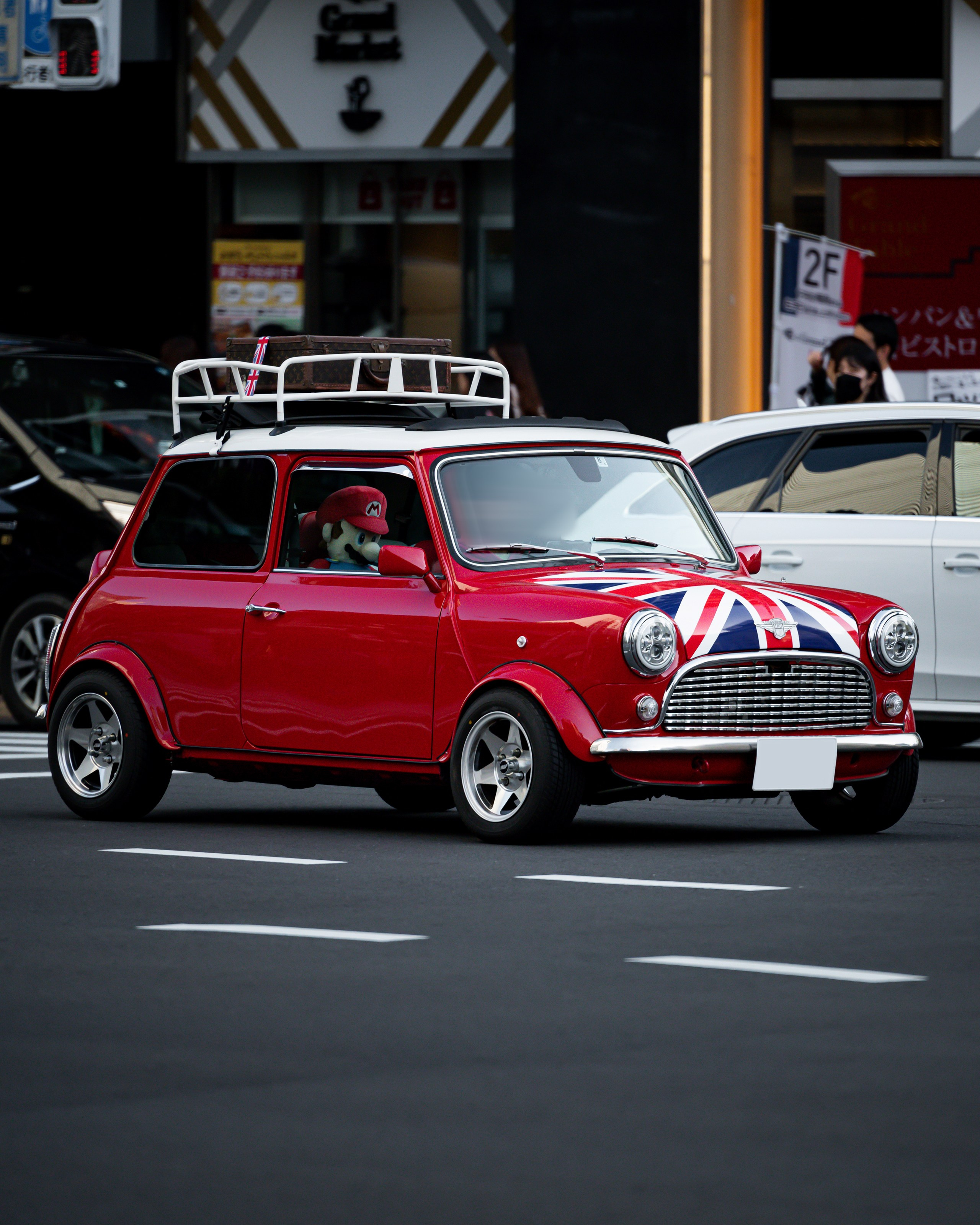 Cars in Tokyo. Photographer in Tokyo Anatolii Ozarto