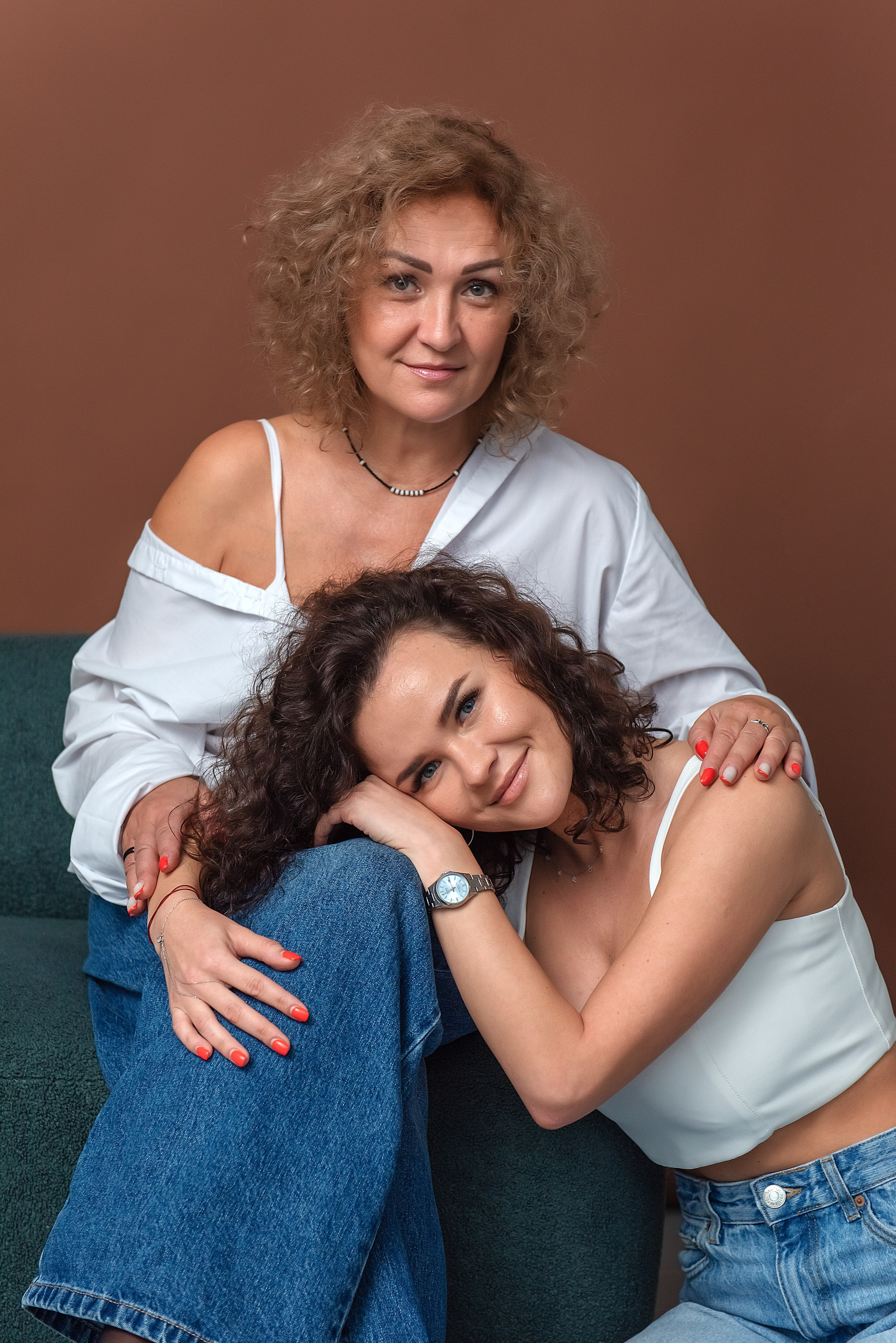 Студийная съемка «Мама с дочкой» Оля и Алина. Семейный и коммерческий фотограф в Сочи Александр Бодунов