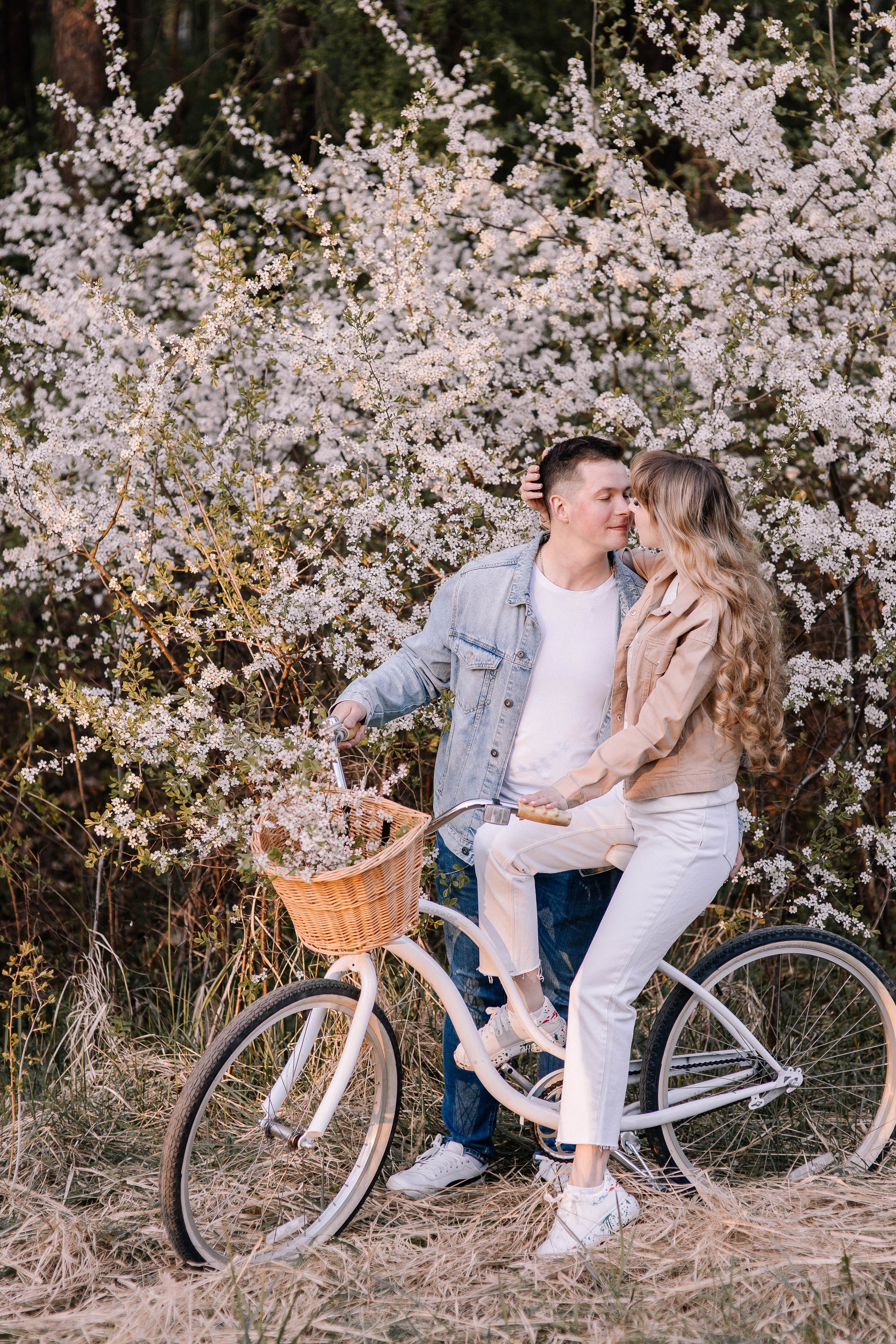 Цветение: путешествие в весну. Фотосессии Фотодни Псков СПб