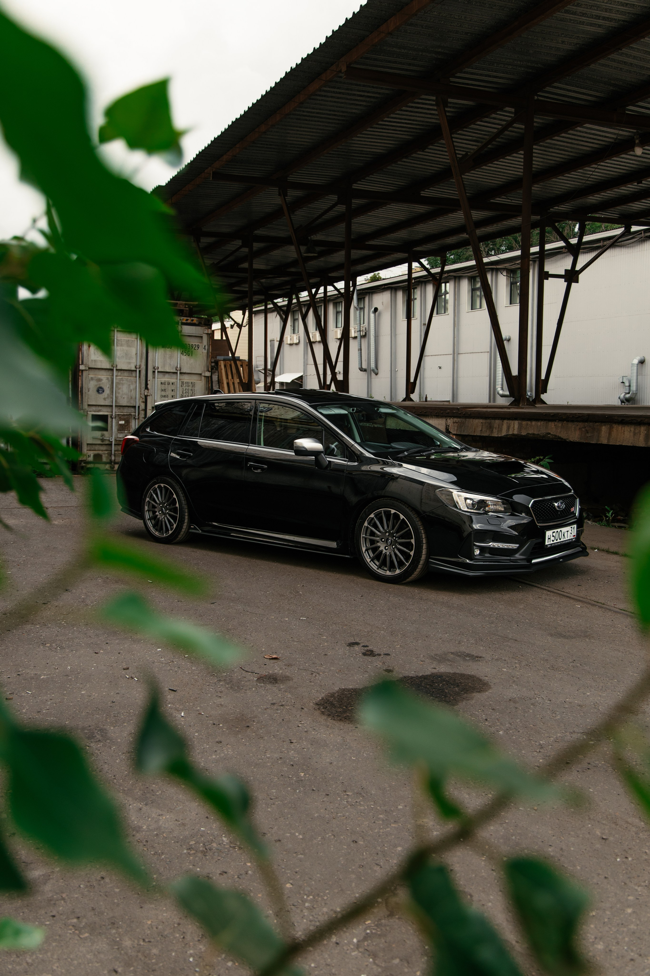 Subaru levorg. DeLorein