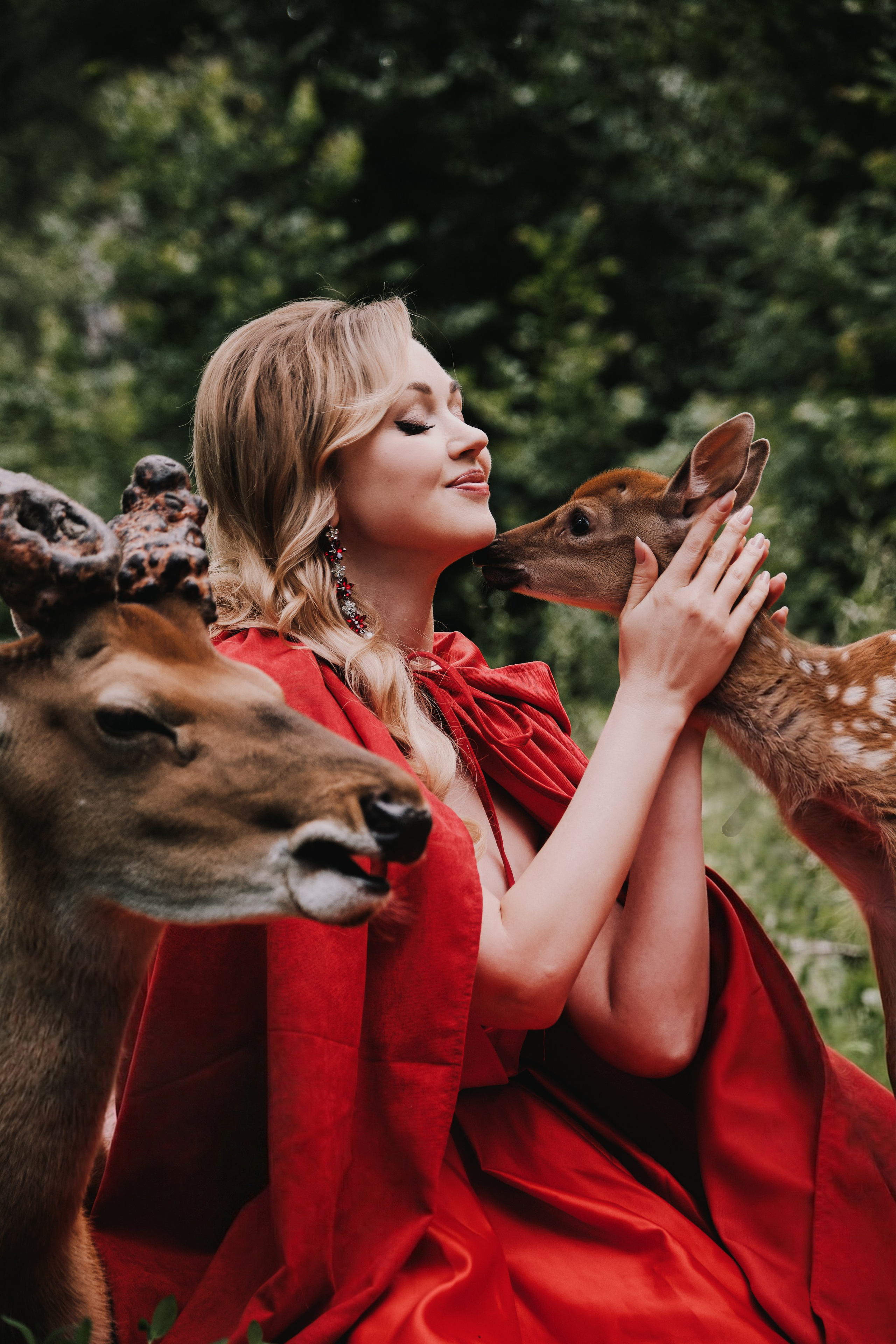 фотосессия с оленем на природе в Москве