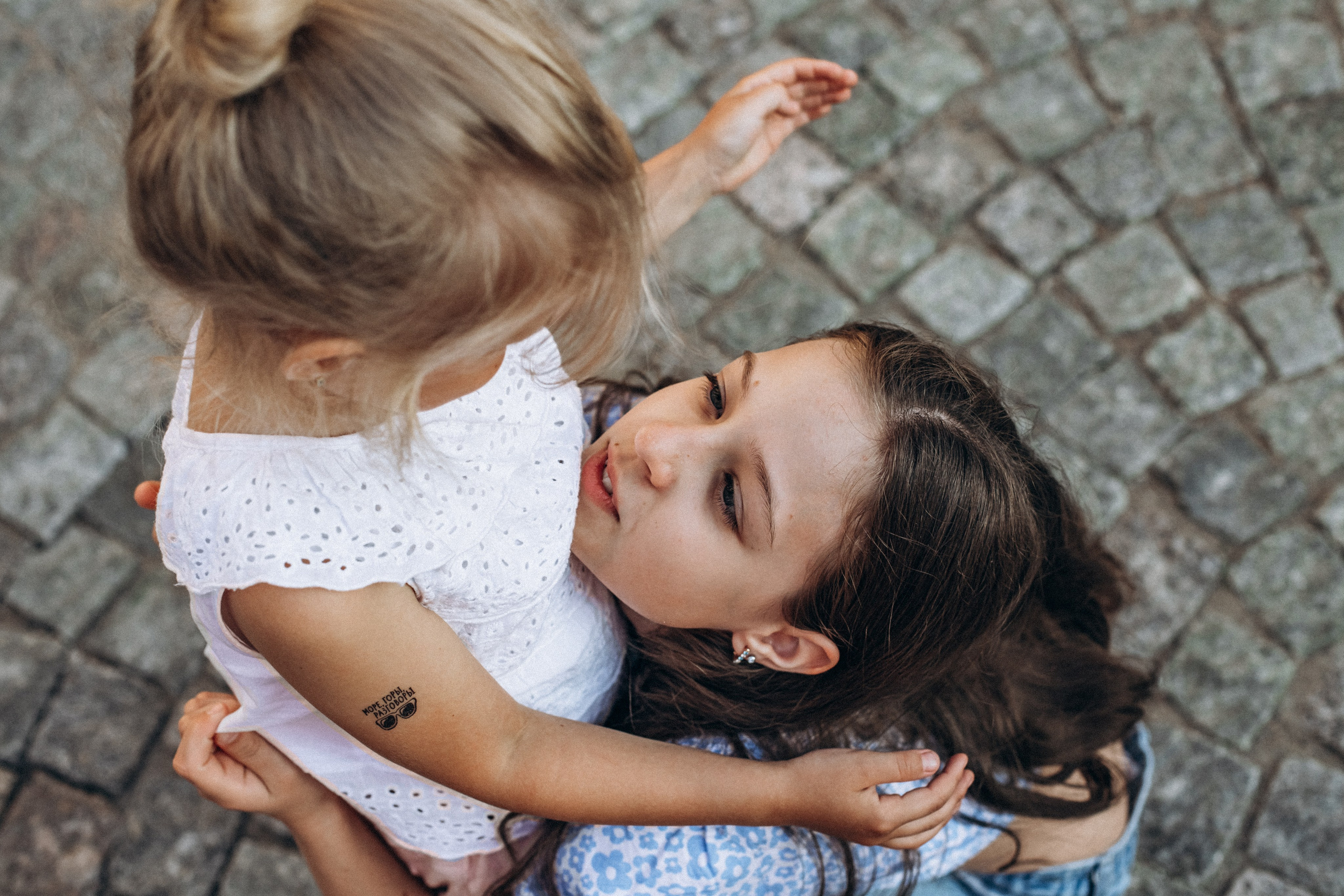 Дарья с семьей в июне. Фотопрогулка в Петербурге. Индивидуальный и семейный фотограф в Санкт-Петербурге