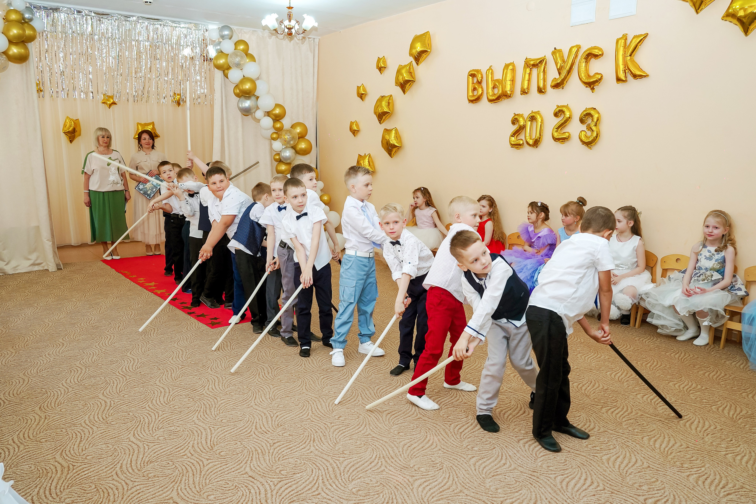 Фотосъемка видеосъёмка фотограф видеооператор новогодних утренников  в. Фотограф, видеооператор Нина Коршунова