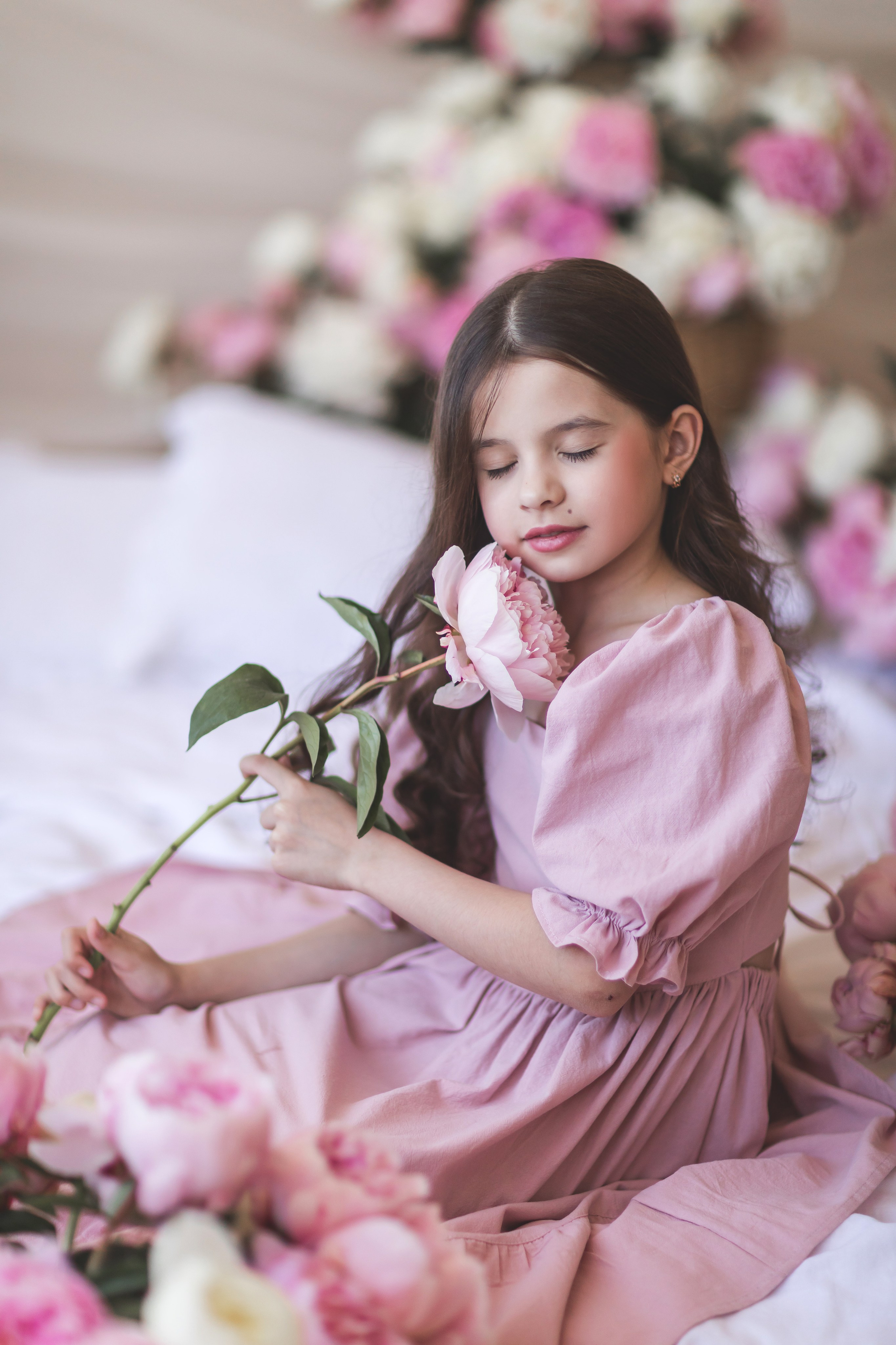 Пионы в студии. Семейный и детский фотограф Краснодар Валерия Власенко