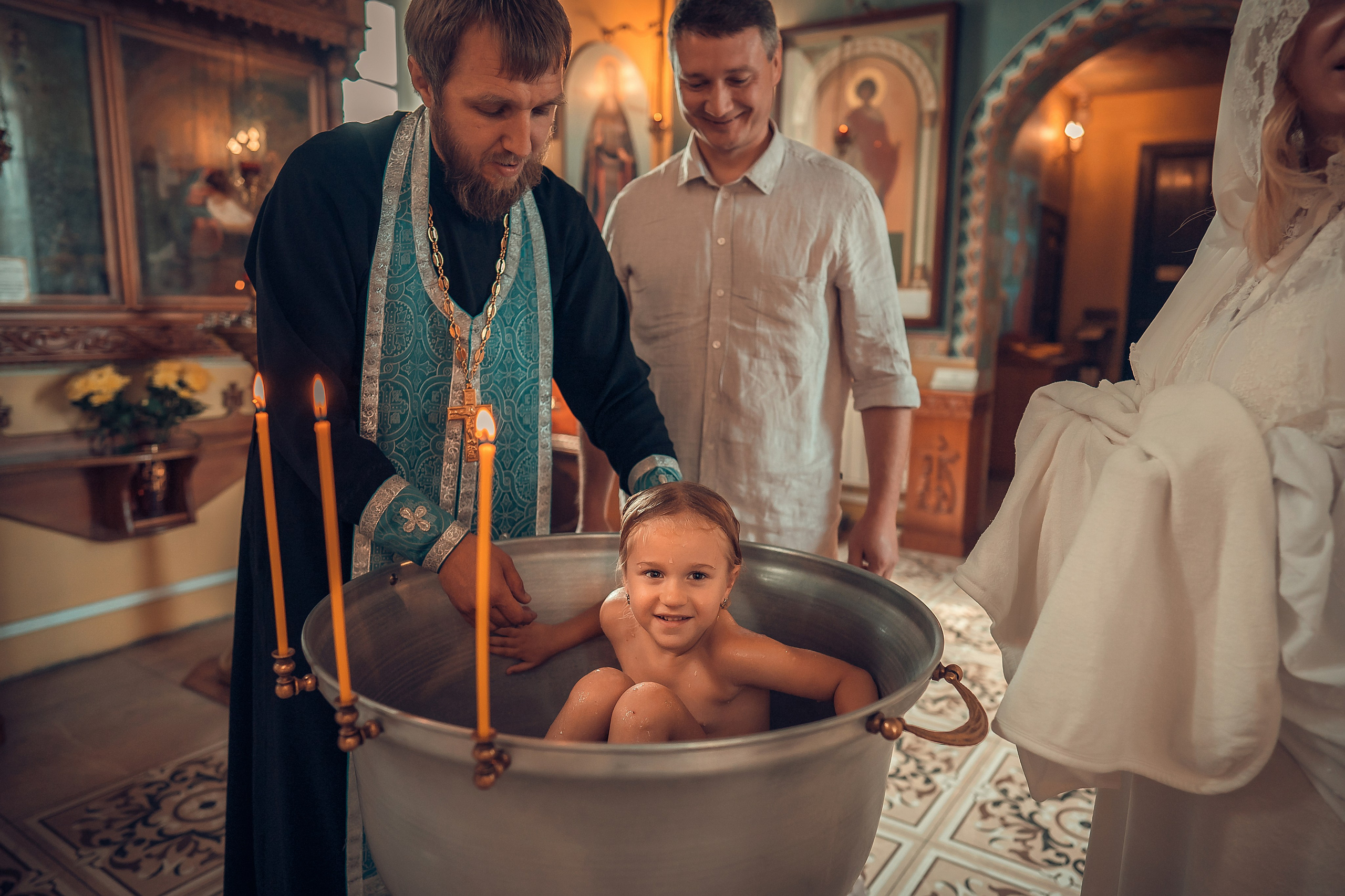 Крещение Даны. Фотограф на Крещение и Венчание в Красноярске Рамазанова Юлия
