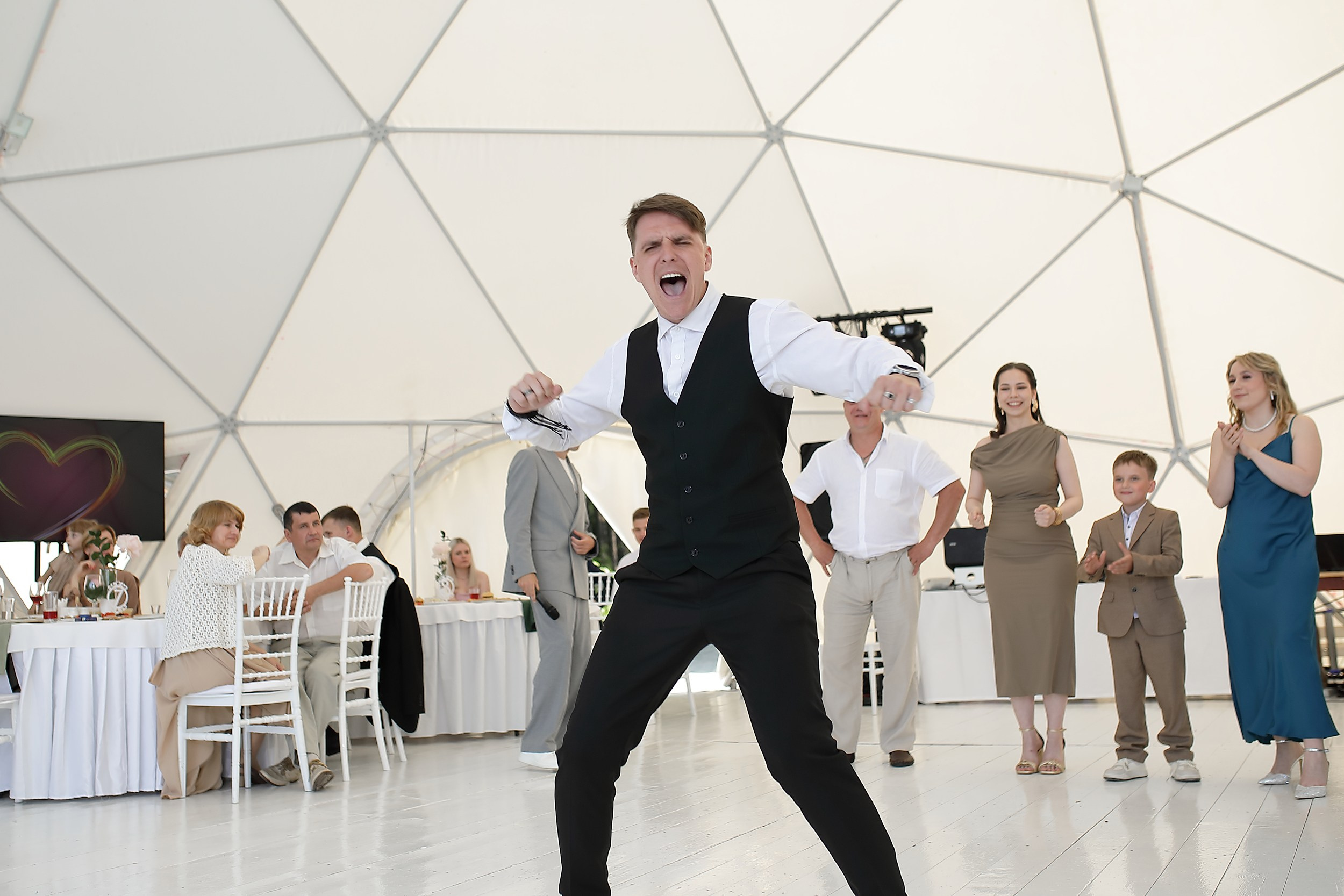 Свадебный фотограф и видеограф Екатеринбург. Свадебный и семейный фотограф и видеограф в Екатеринбурге Полянские Тимур и Анастасия