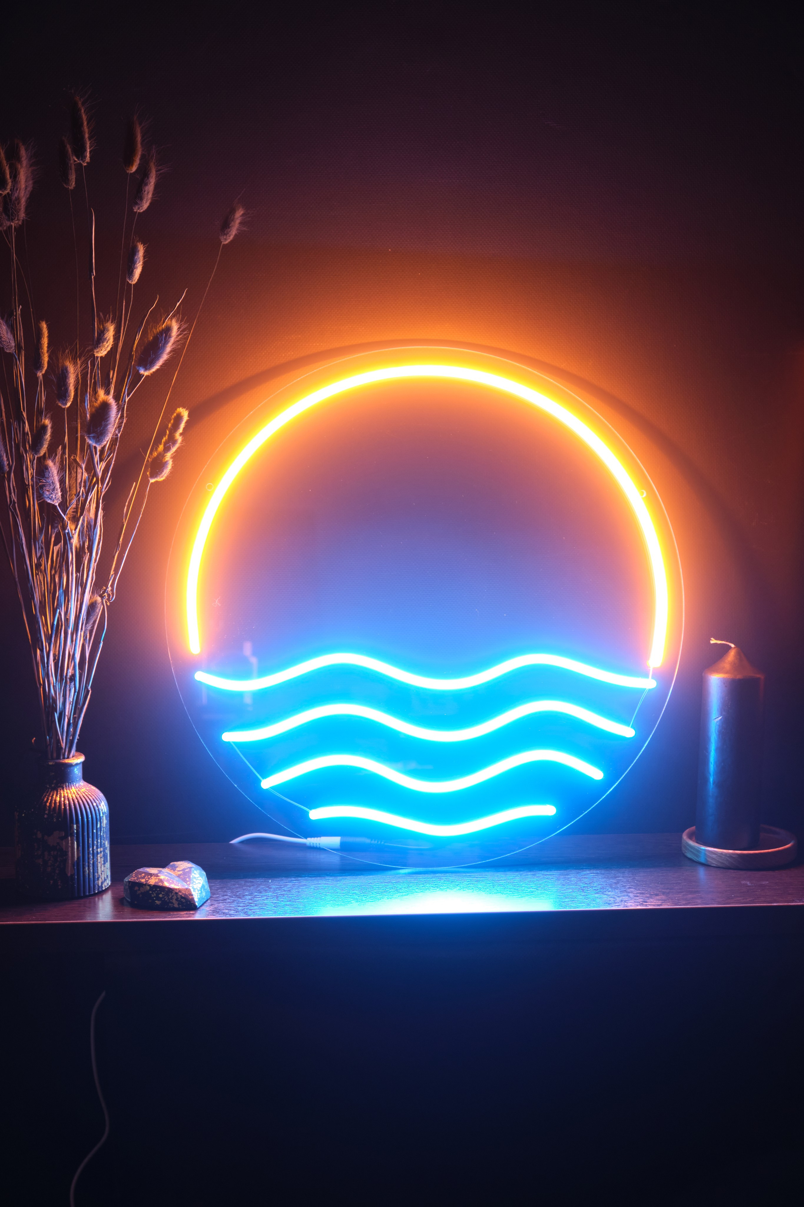 Предметка, неон. Репортажная фото и видеосъемка в Москве под ключ