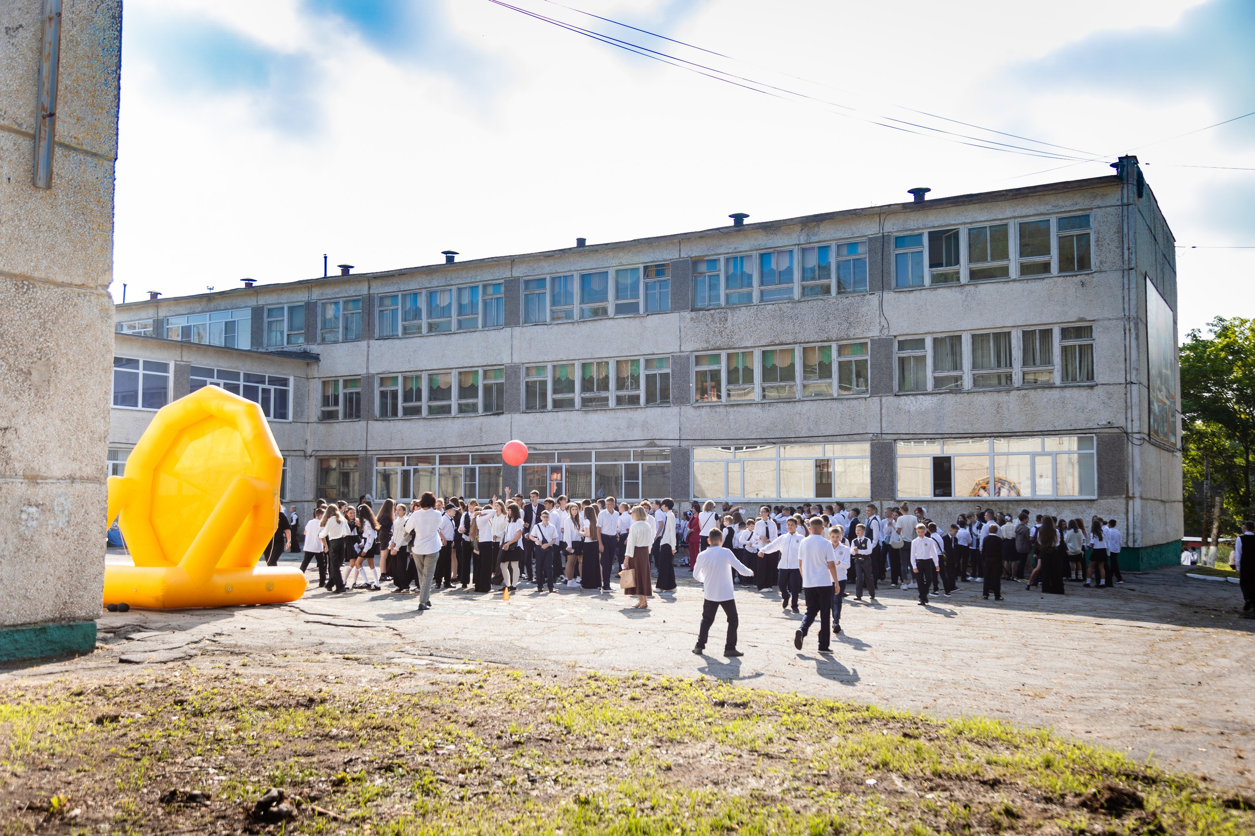 Гимназия № 50. Детский фотограф видеограф в Хабаровске Михаил Орлов