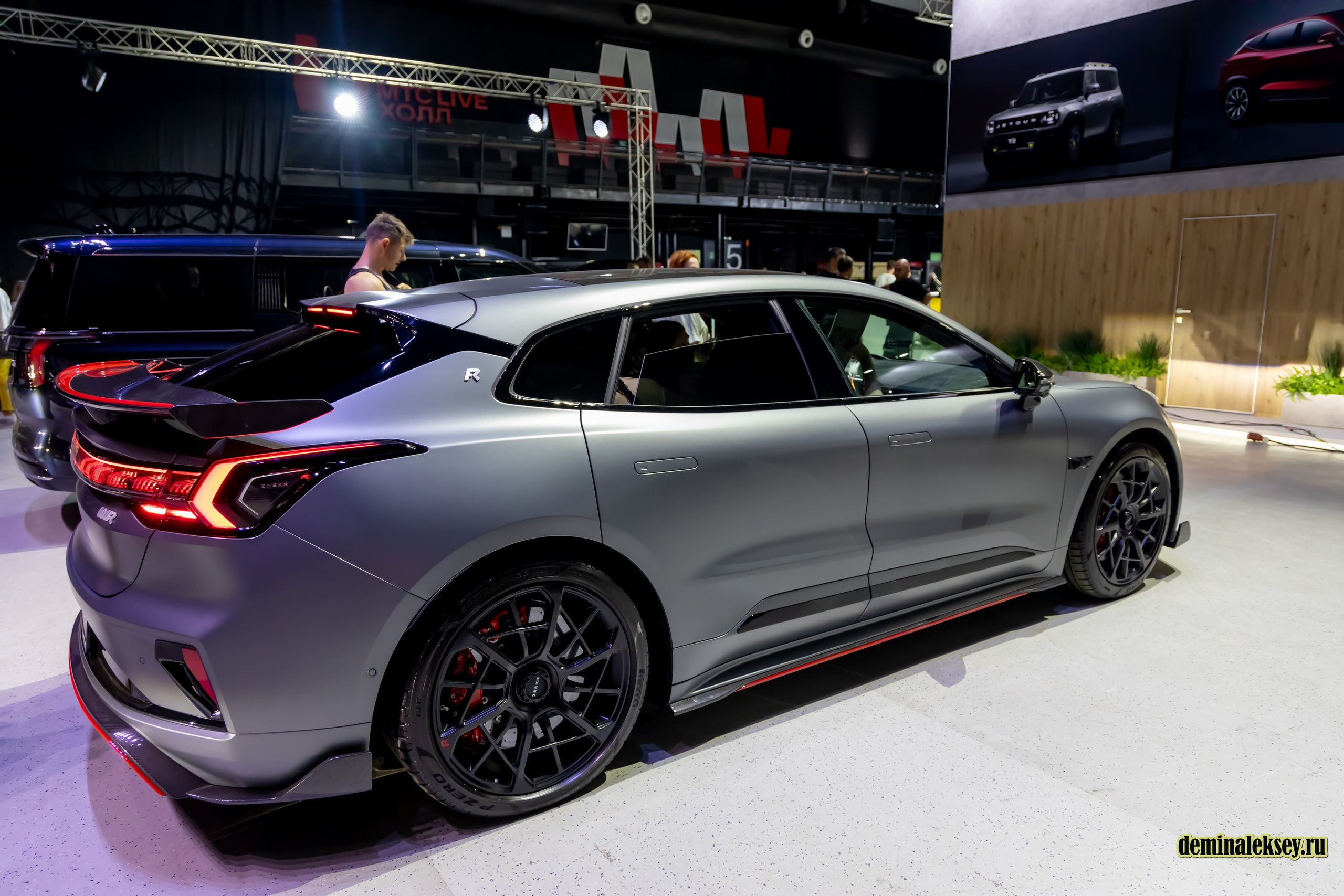 Chinese Motor Show 2024. Репортажный, семейный и студийный фотограф в Москве Демин Алексей