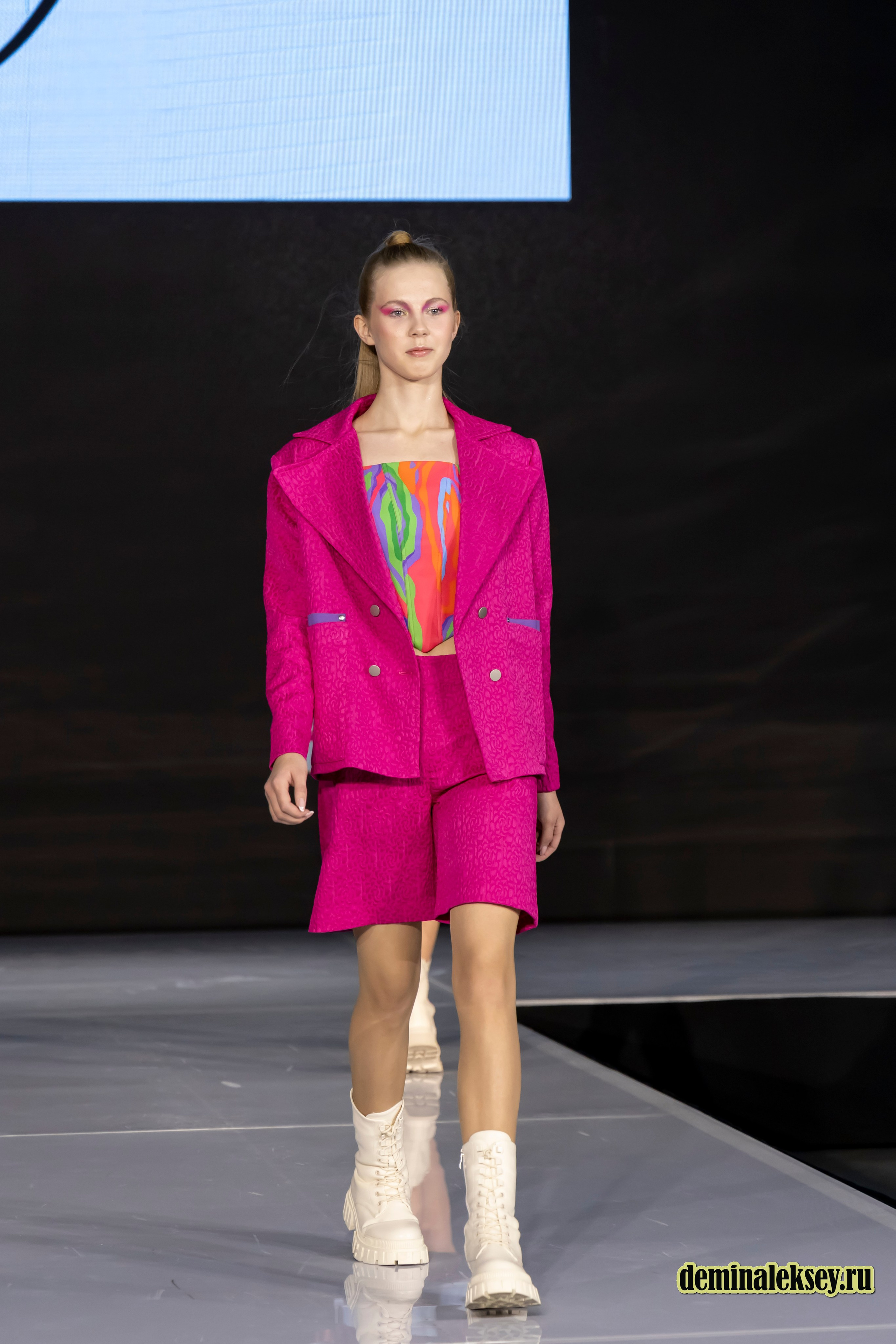 Показ бренда Mirafame на выставке Уникальная Россия 2025. Репортажный, семейный и студийный фотограф в Москве Демин Алексей