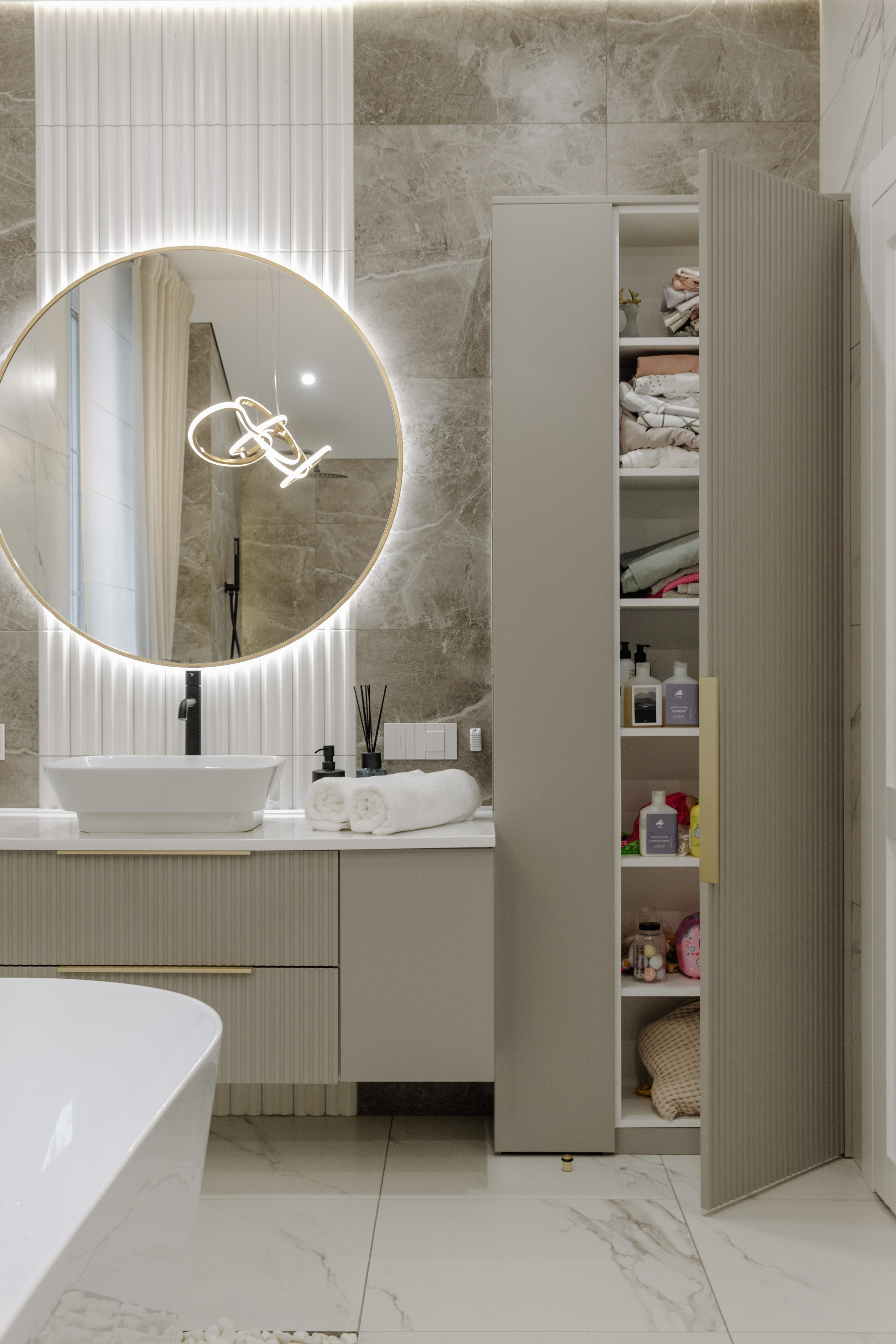 Мебель в Санузел на заказ в Томске. Изготовление тумбы и шкафов. ГУДРУМ — Мебель на заказ в Томске | Кухни | Шкафы | Стулья и Столы