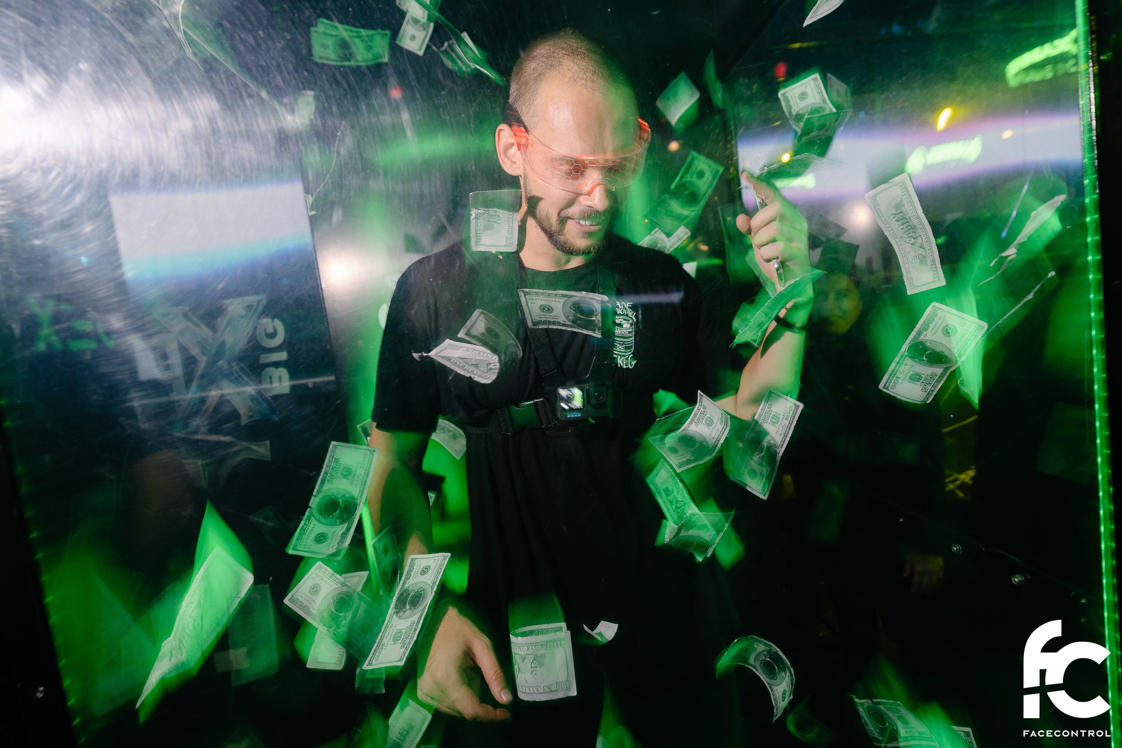 XAINDEX. Face Control: Crónica social, anuncios de eventos y reportajes fotográficos