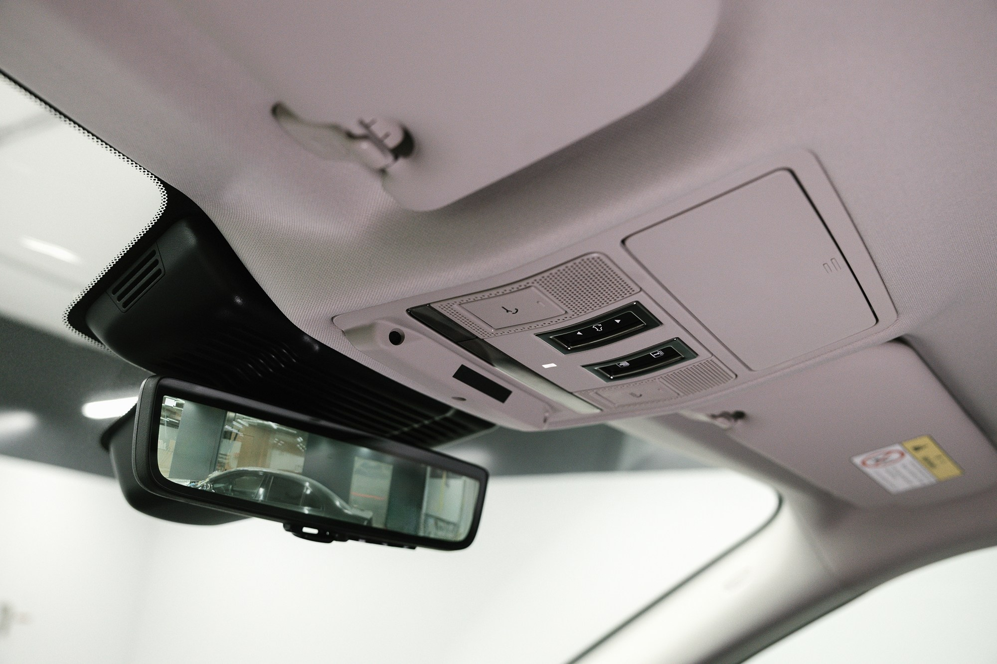 Land Rover Range Rover Evoque.2.0 Si4 4WD AT (249 л. с.). Автосалон «Х-Авто»