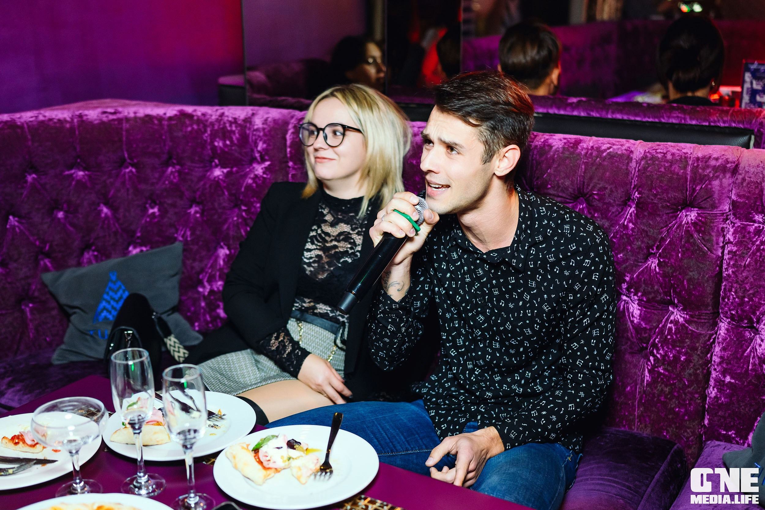 Фоторепортаж из караоке-клуба Эйфория. One Media Life: фоторепортажи, фотоотчеты с мероприятий и заведений