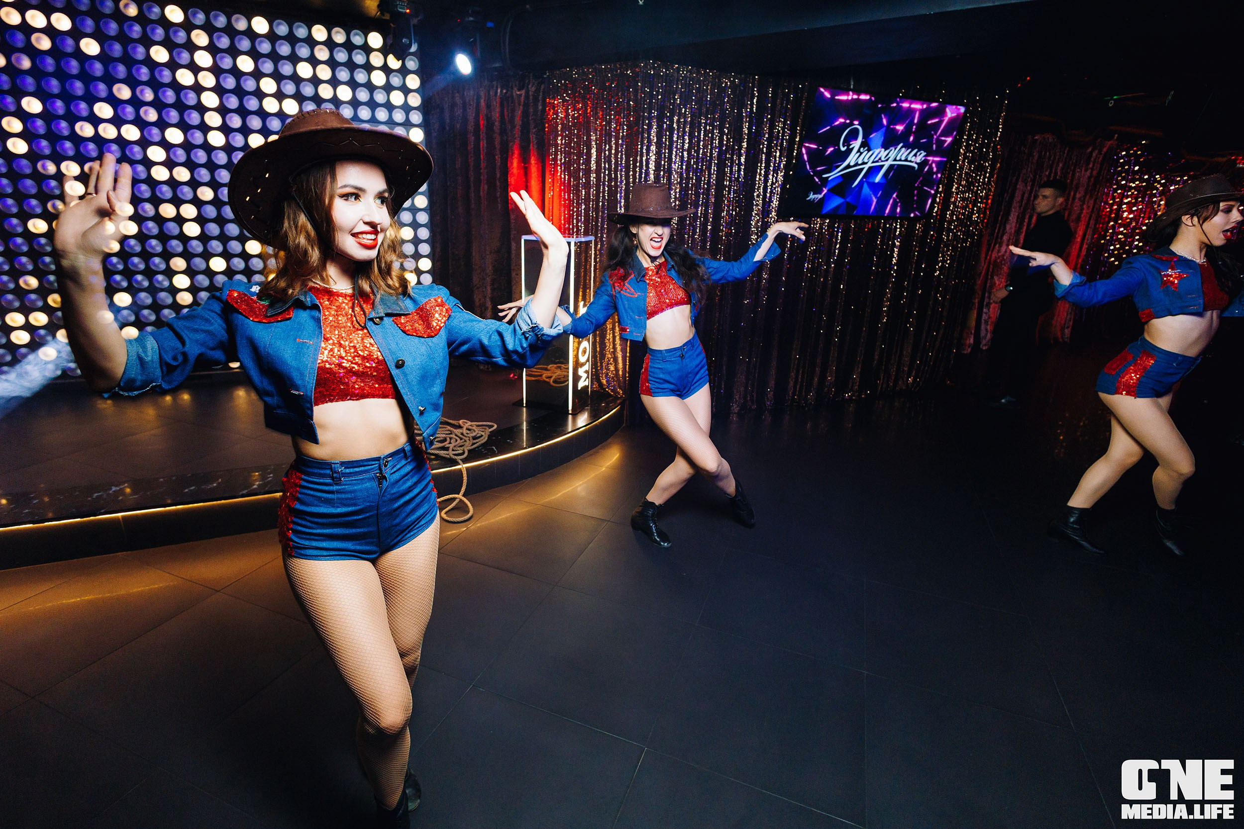 Фоторепортаж из караоке-клуба Эйфория. One Media Life: фоторепортажи, фотоотчеты с мероприятий и заведений