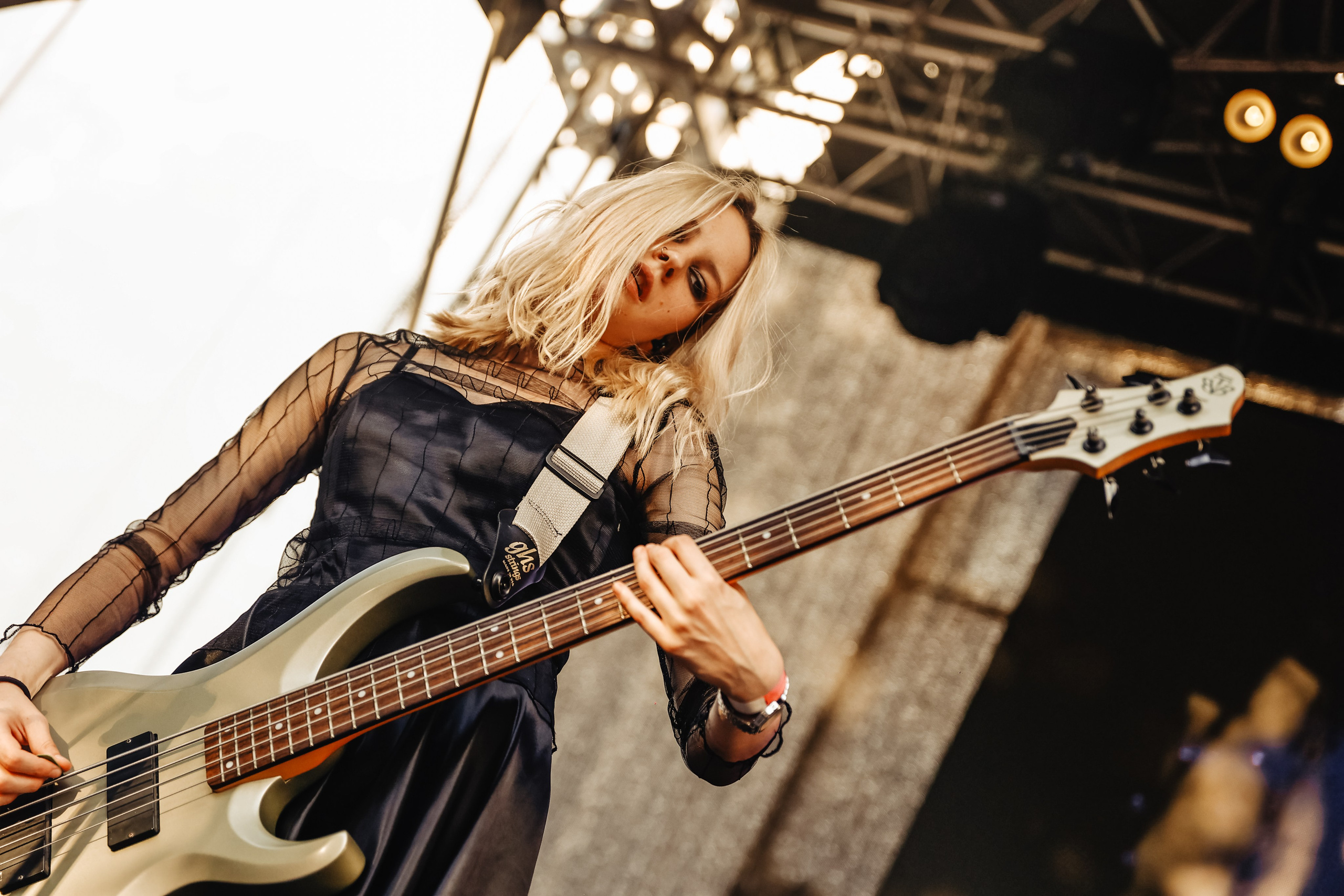 ЛЕТНИЙ МЕТАЛ В ПРАВДЕ