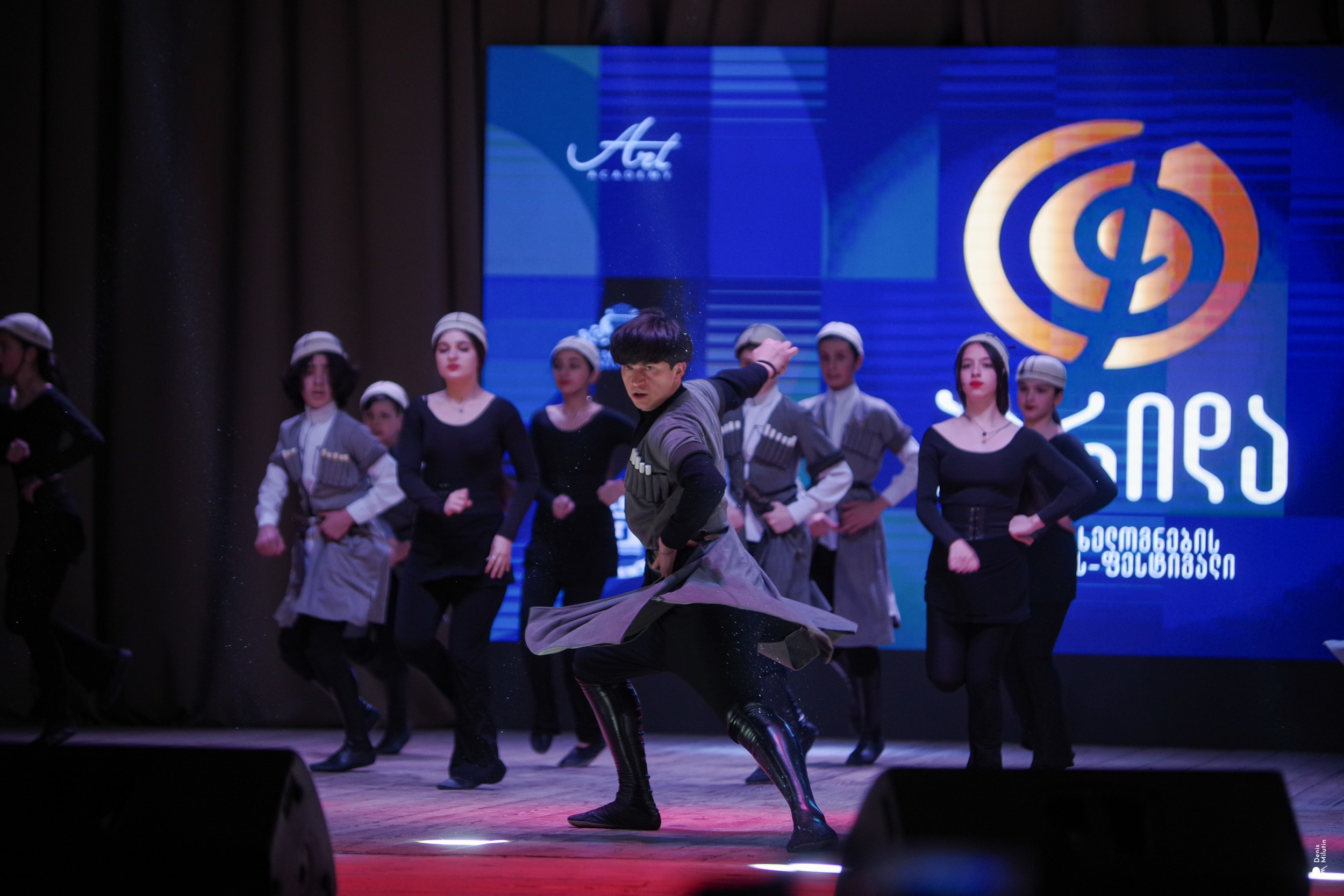 Танцы в Хоби. Портретный фотограф Денис Милютин