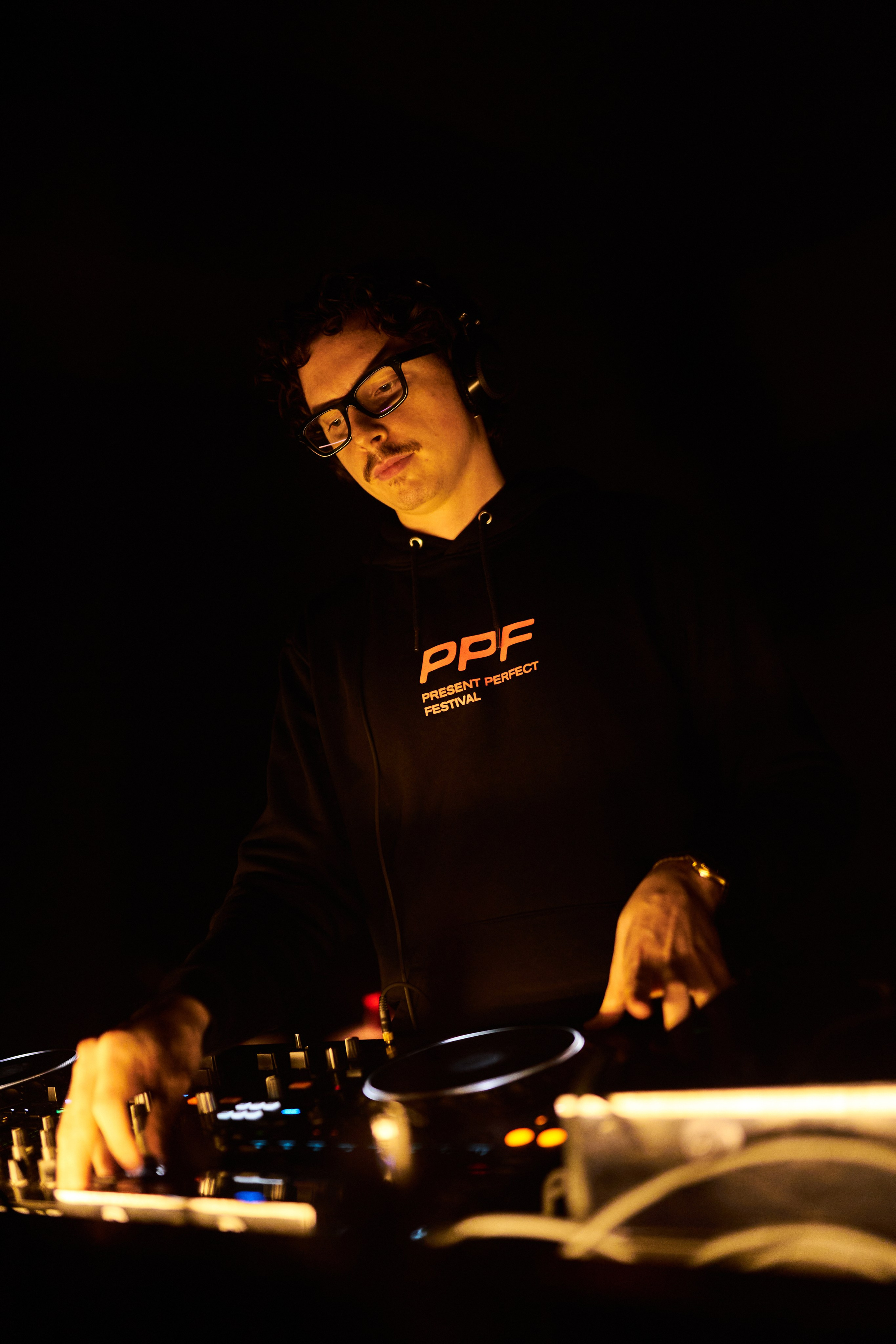 4Dj x Backseat Bar. Коммерческий и репортажный фотограф в Санкт-Петербурге — Туся Сушка