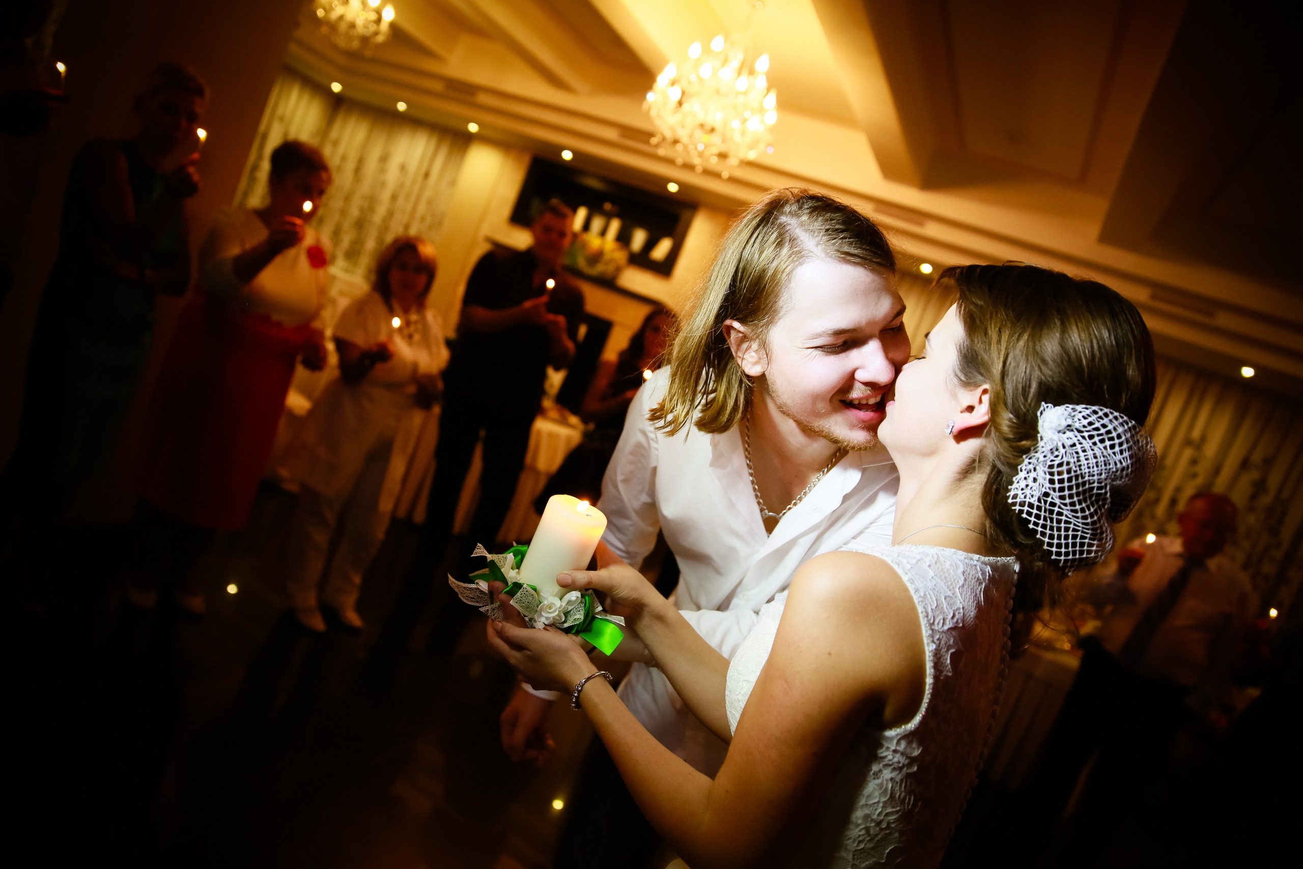 Свадебная фотосессия Елены и Михаила в парке Горького летом. Фотограф в Москве Владимир Осиченко — портреты, мероприятия, репортажи