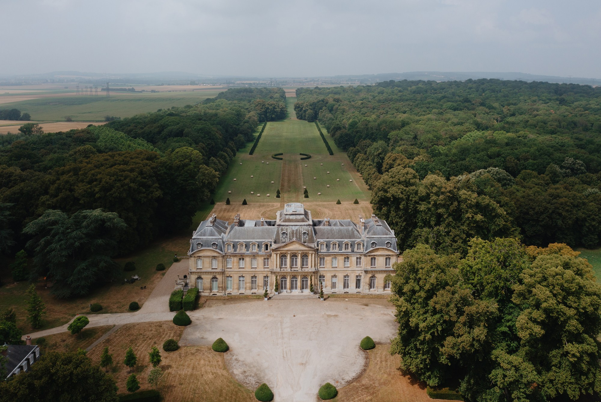 CHÂTEAU DE CHAMPLÂTREUX. Светский свадебный фотограф в Москве и Европе Арсений Прусаков