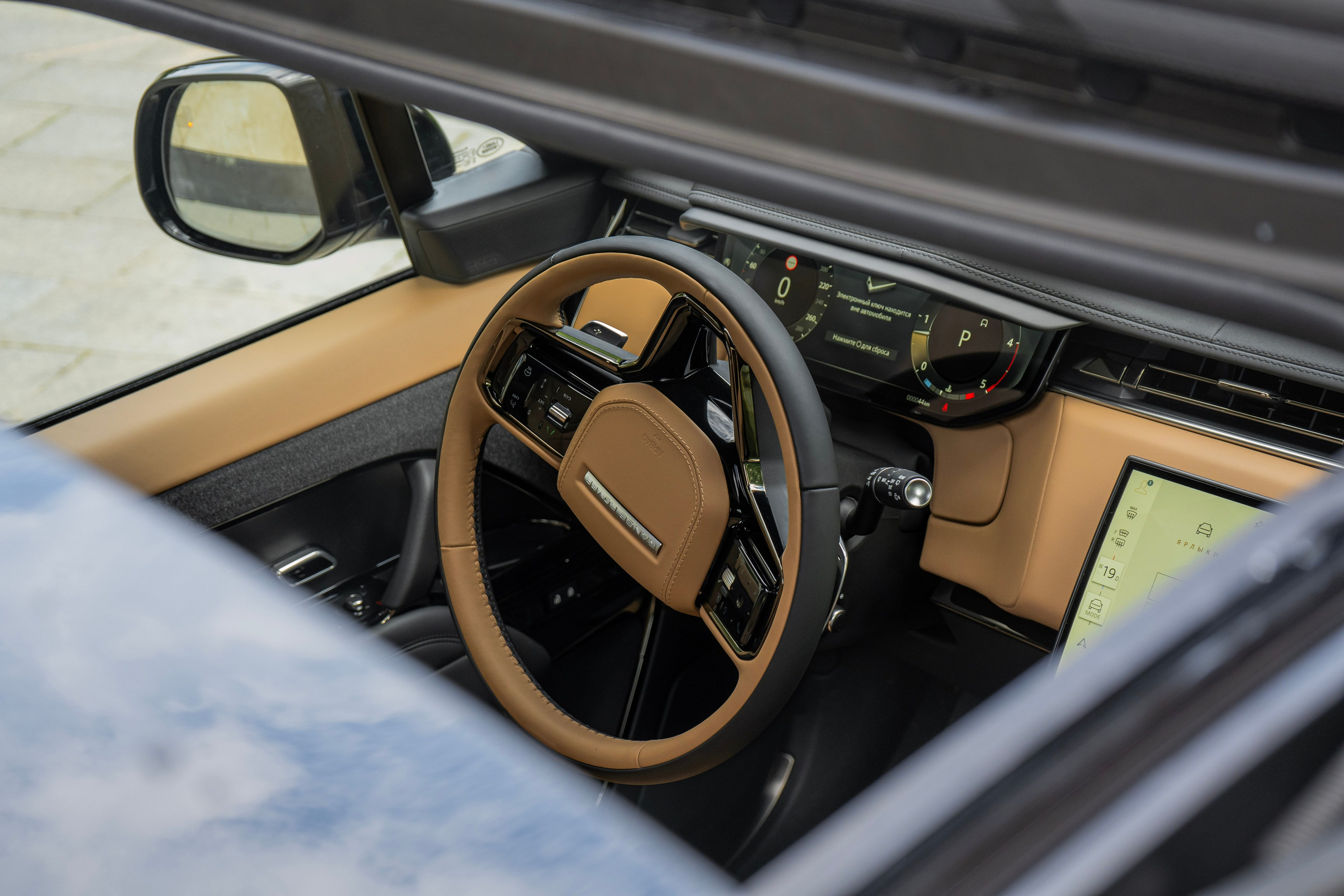 Range Rover Sport 2026. Автомобильный фотограф Ногинск Денис Городок
