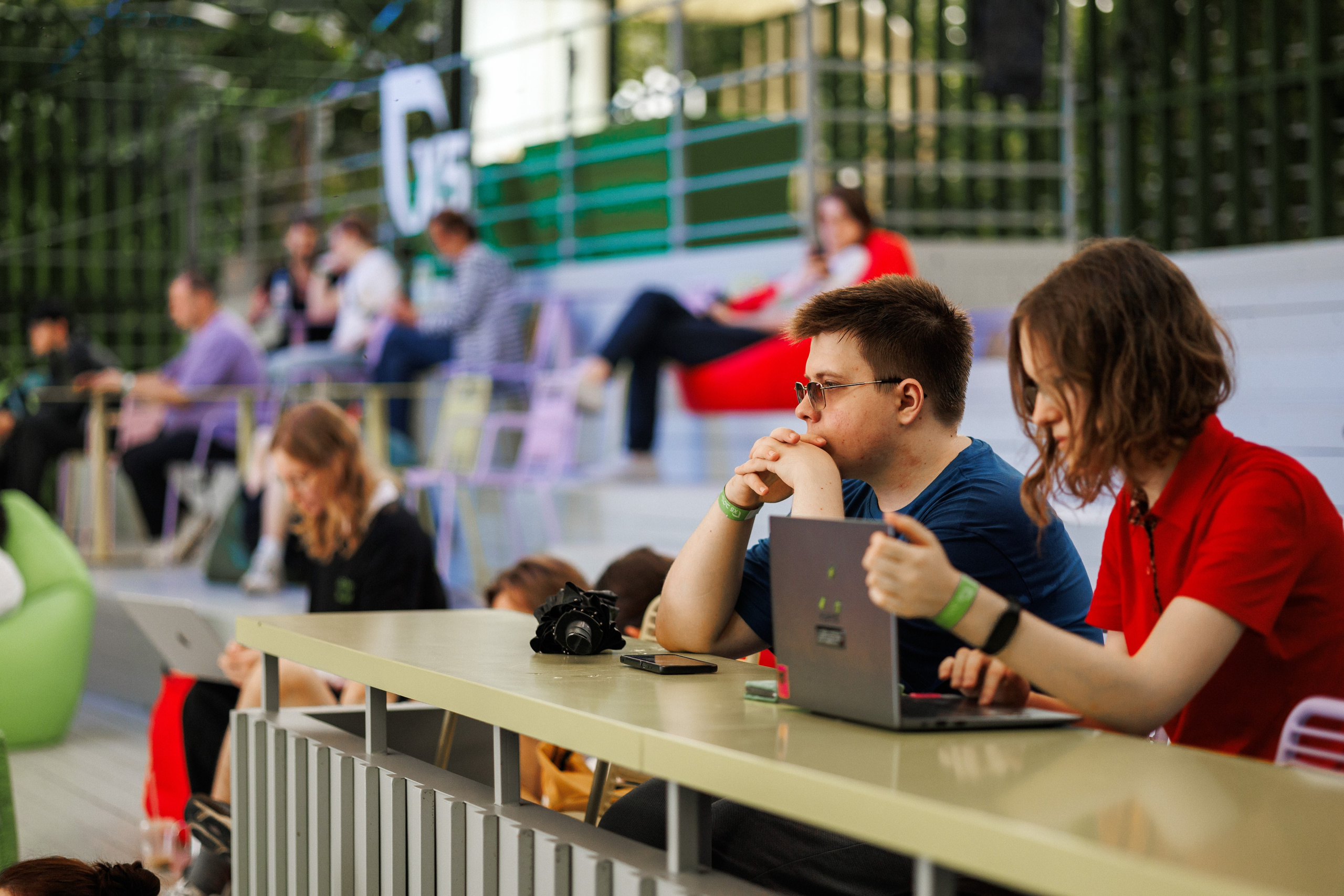 AI Talent HUB x X5 Group. Портретный, репортажный и свадебный фотограф в Санкт-Петербурге