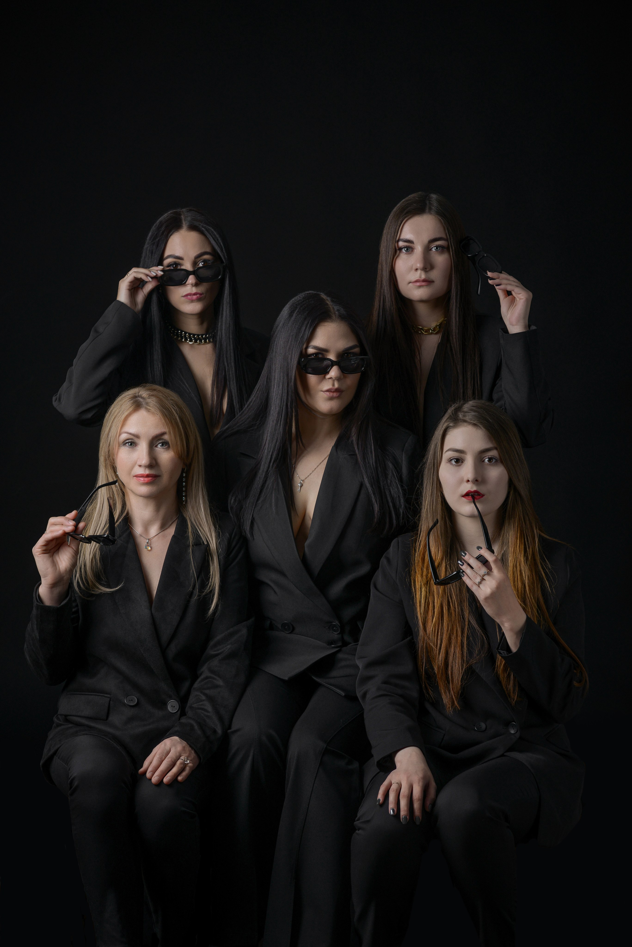 Студия красоты «Мата Хари». Татьяна Гойда портретный и семейный фотограф Ленск. Выпускные альбомы