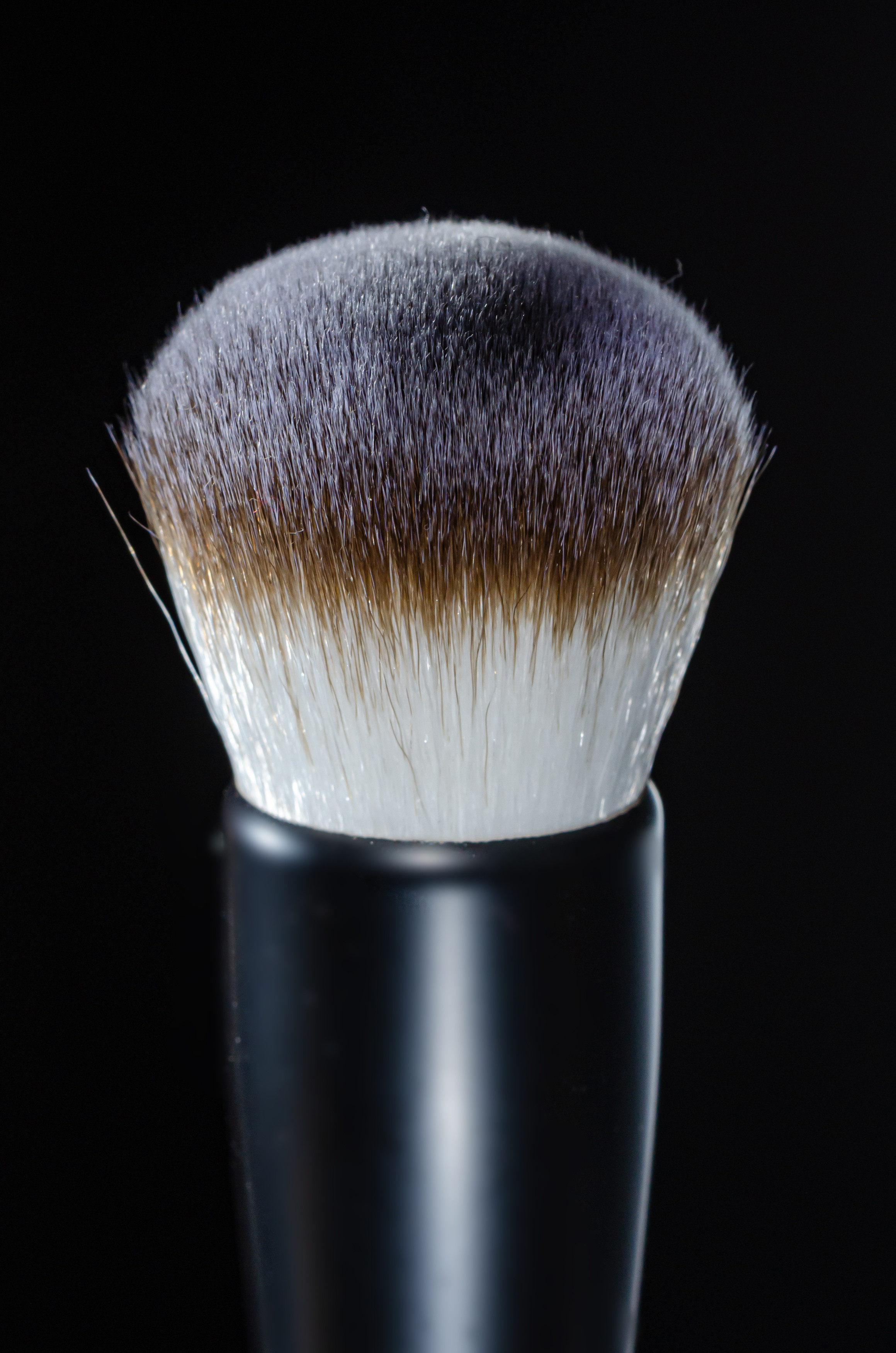 КИСТОЧКИ. Раптовый Александр Предметный и рекламный фотограф в Москве