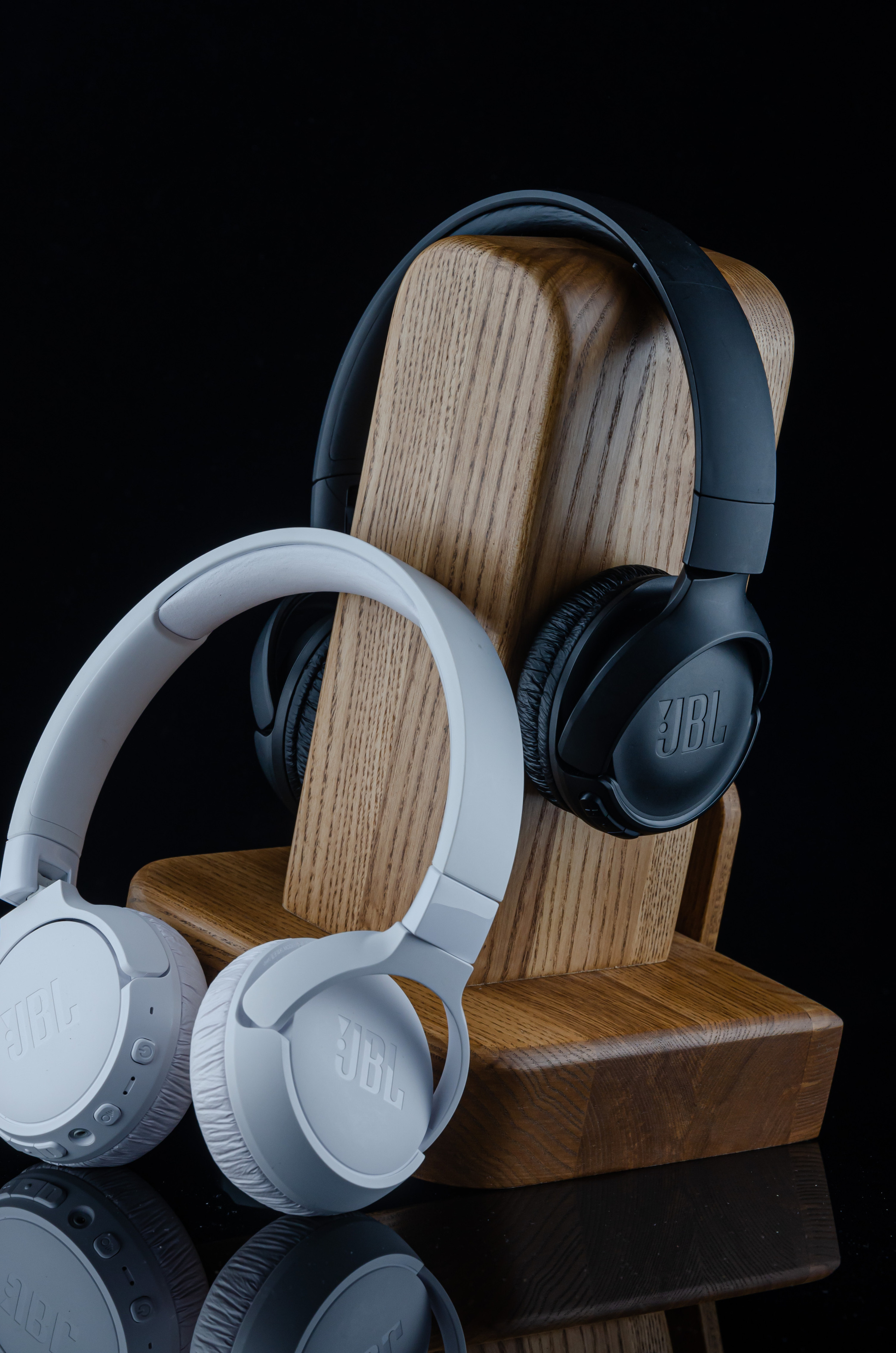 ПОДСТАВКИ ПОД НАУШНИКИ. Раптовый Александр Предметный и рекламный фотограф в Москве