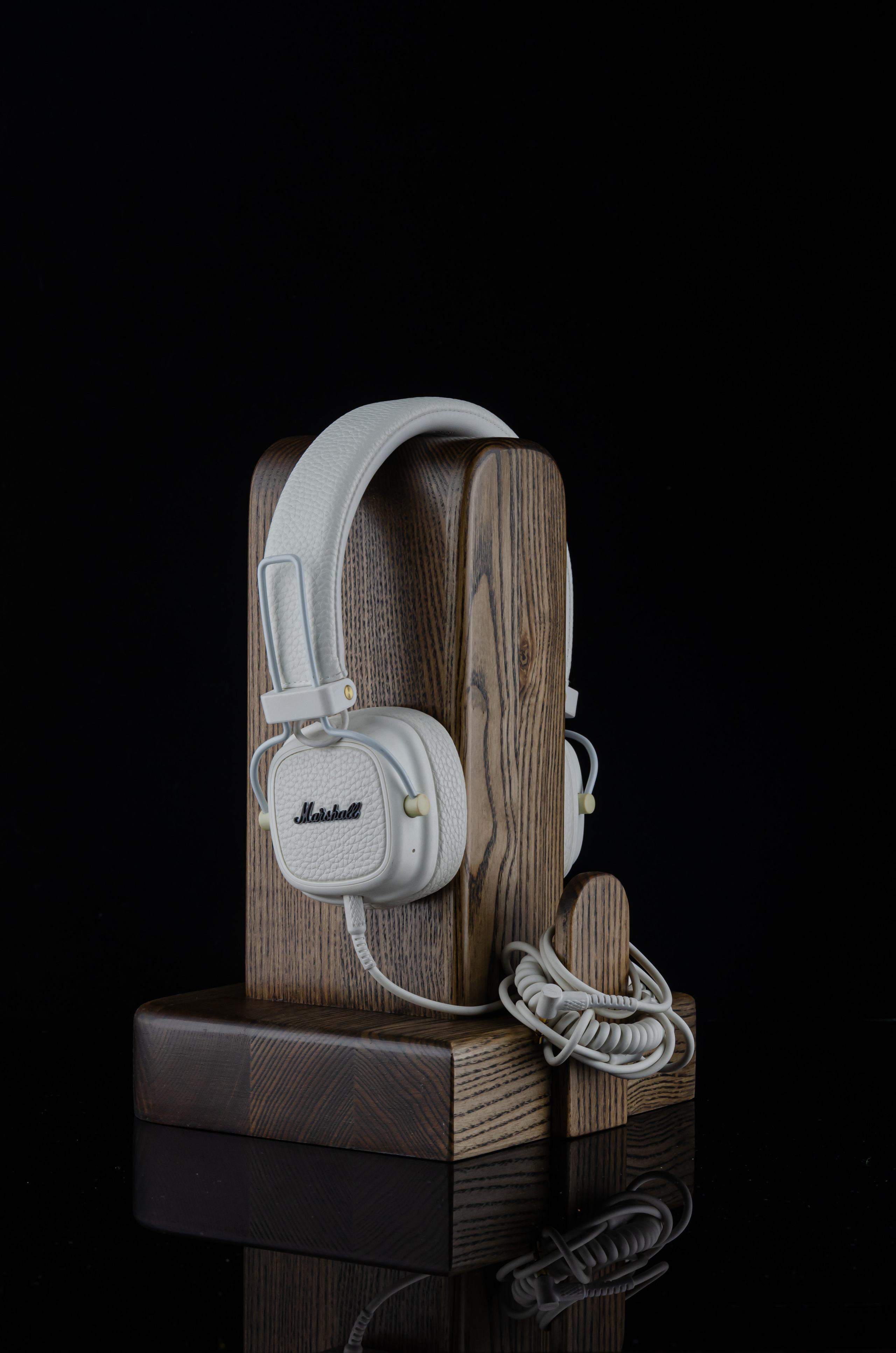 ПОДСТАВКИ ПОД НАУШНИКИ. Раптовый Александр Предметный и рекламный фотограф в Москве