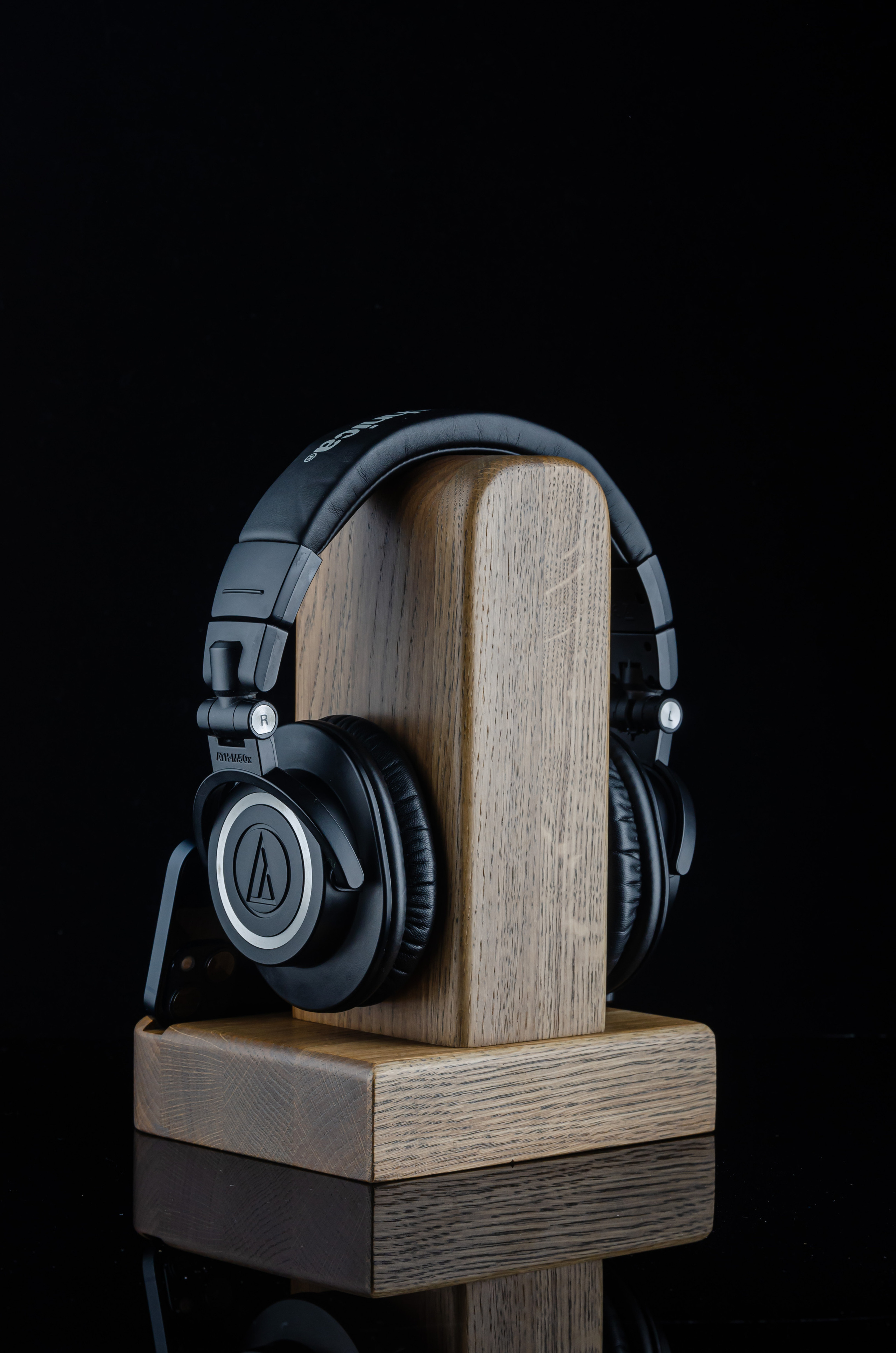 ПОДСТАВКИ ПОД НАУШНИКИ. Раптовый Александр Предметный и рекламный фотограф в Москве