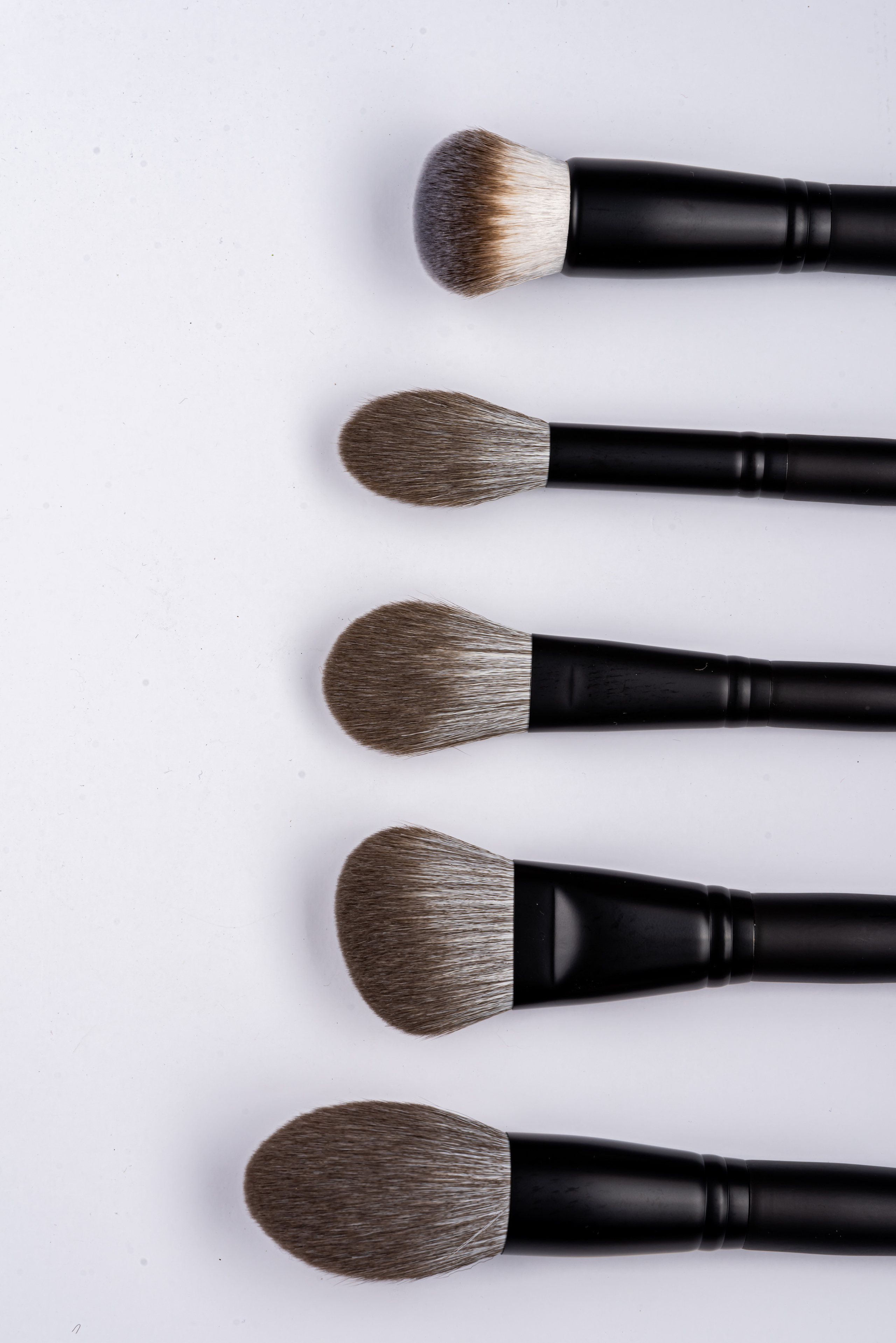 КИСТОЧКИ. Раптовый Александр Предметный и рекламный фотограф в Москве