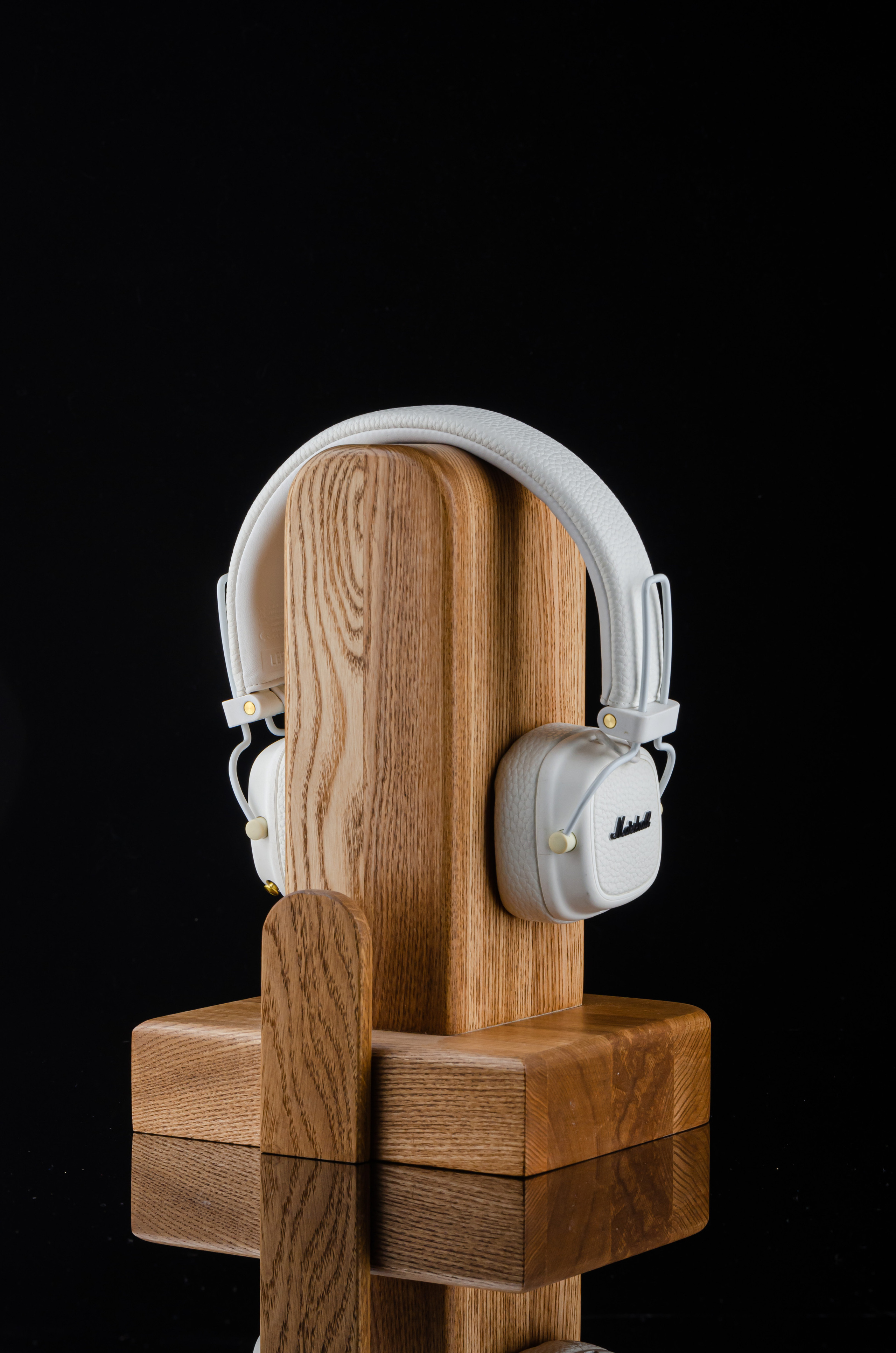 ПОДСТАВКИ ПОД НАУШНИКИ. Раптовый Александр Предметный и рекламный фотограф в Москве