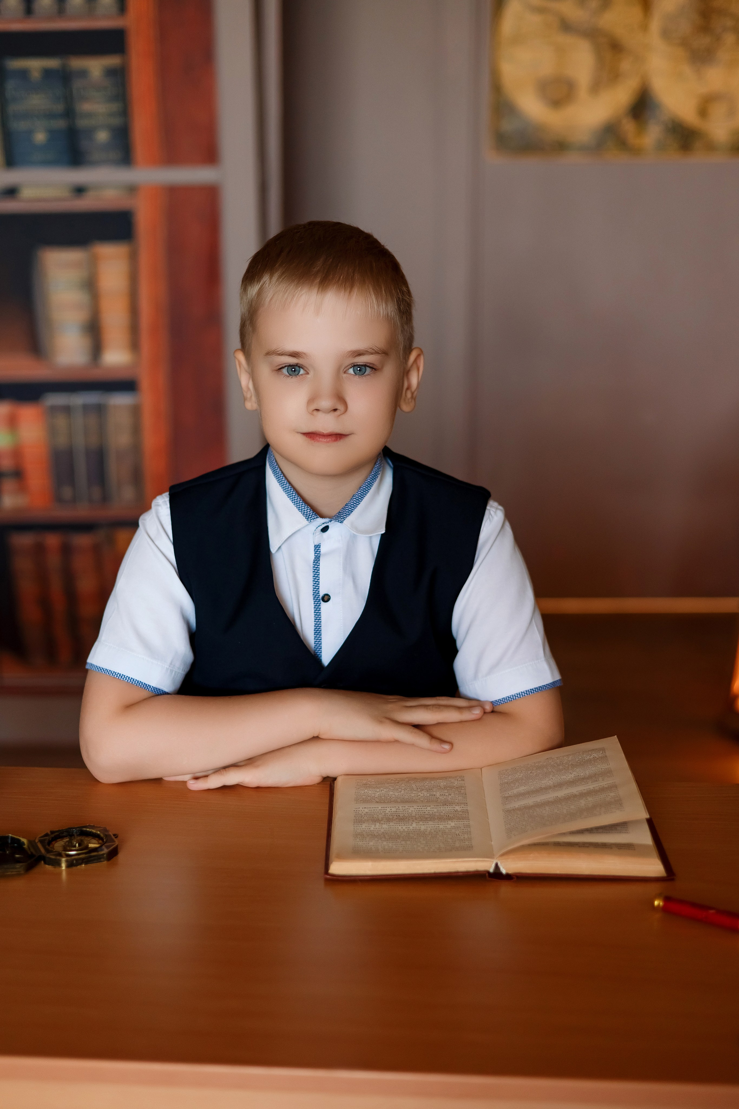 4 класс фотосессия в фотостудии. Фотограф Любовь Корниенко, Примоский край