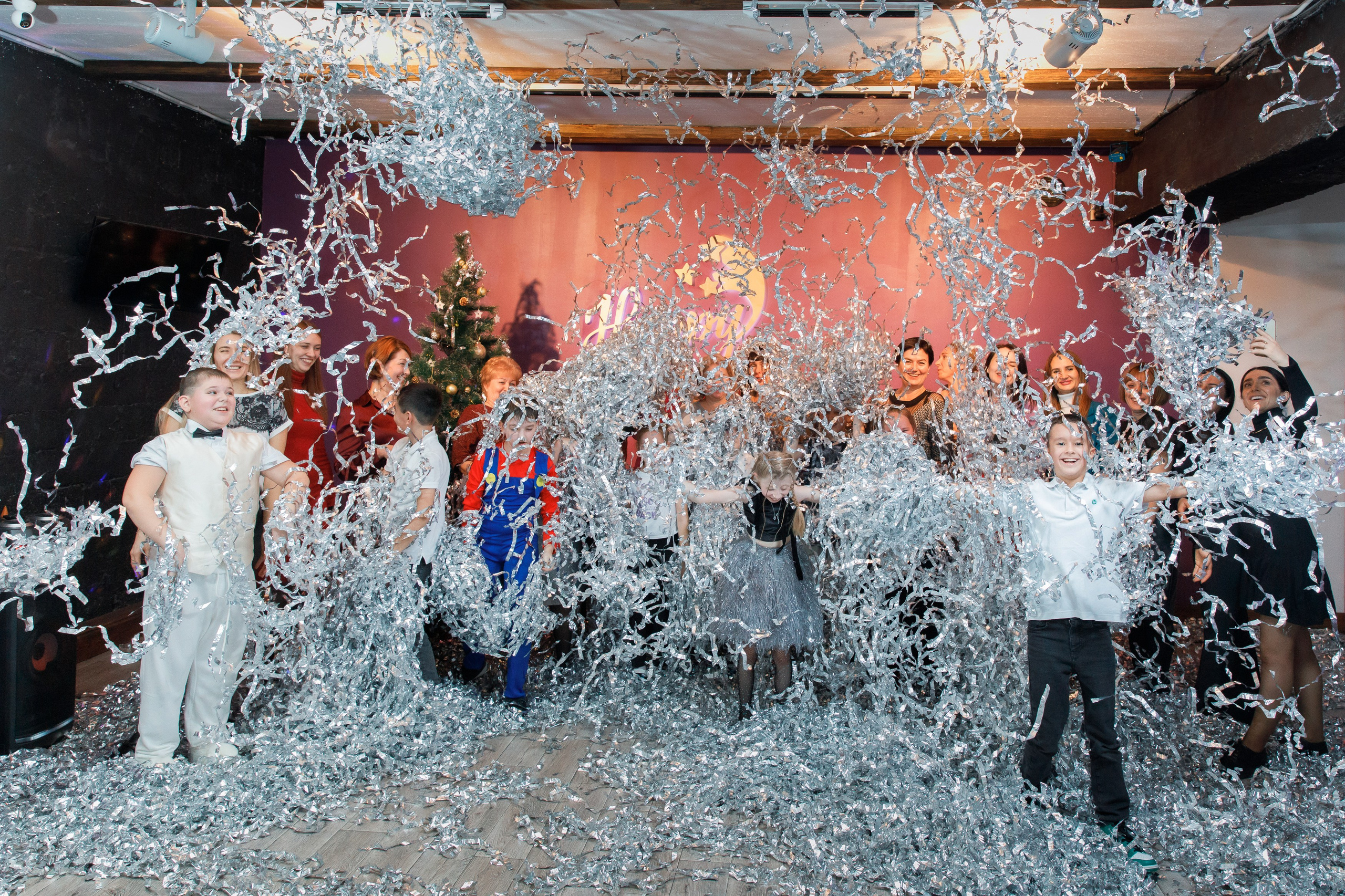 Школа «Кристалл» | Новогодняя программа. Свадебный, семейный и школьный фотограф в Сызрани Максим Баталов