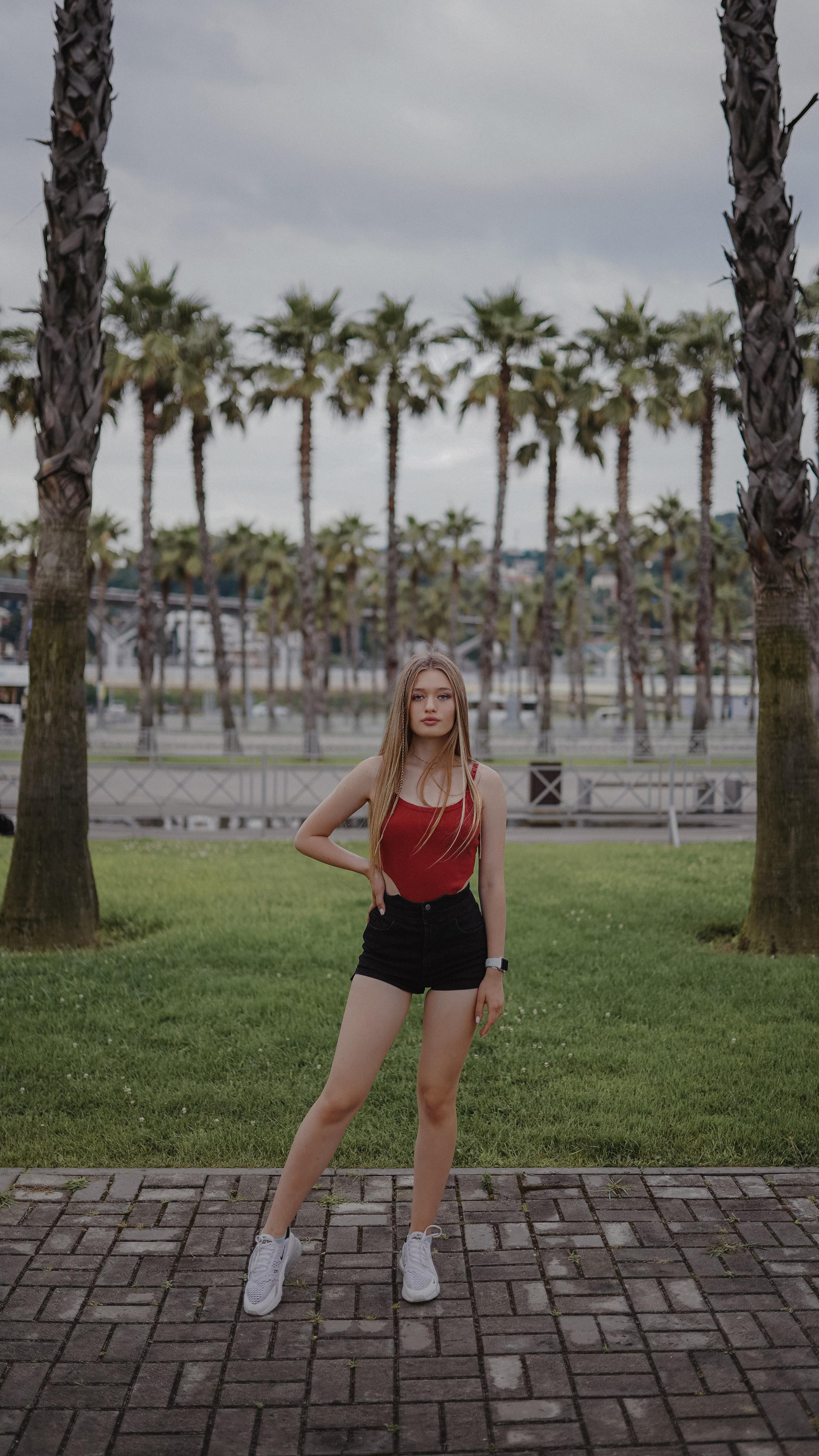 Сочифорния. Милана Довгаль - семейный фотограф и видеограф  в Адлере и Сочи