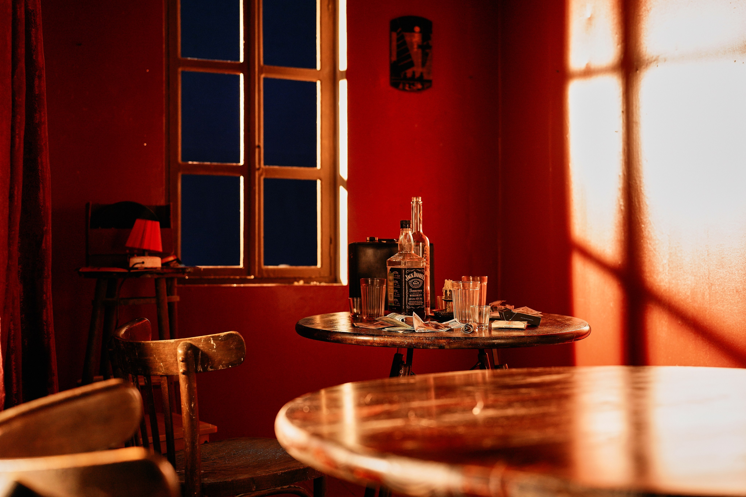 БЭКИ со съемок. Фотограф