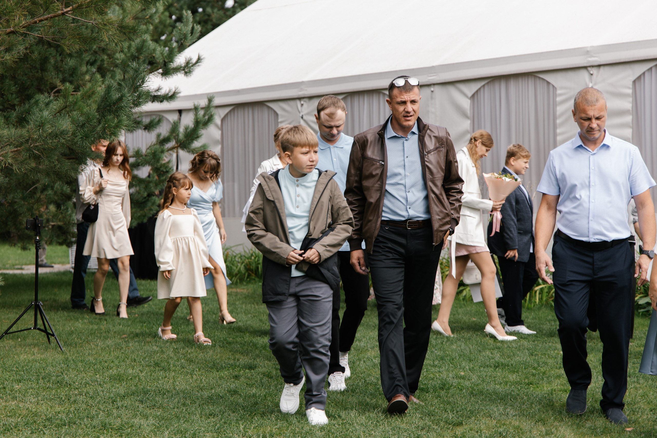 Ксения и Антон (полный день). Фотограф в Барнауле Юлия Садвокасова