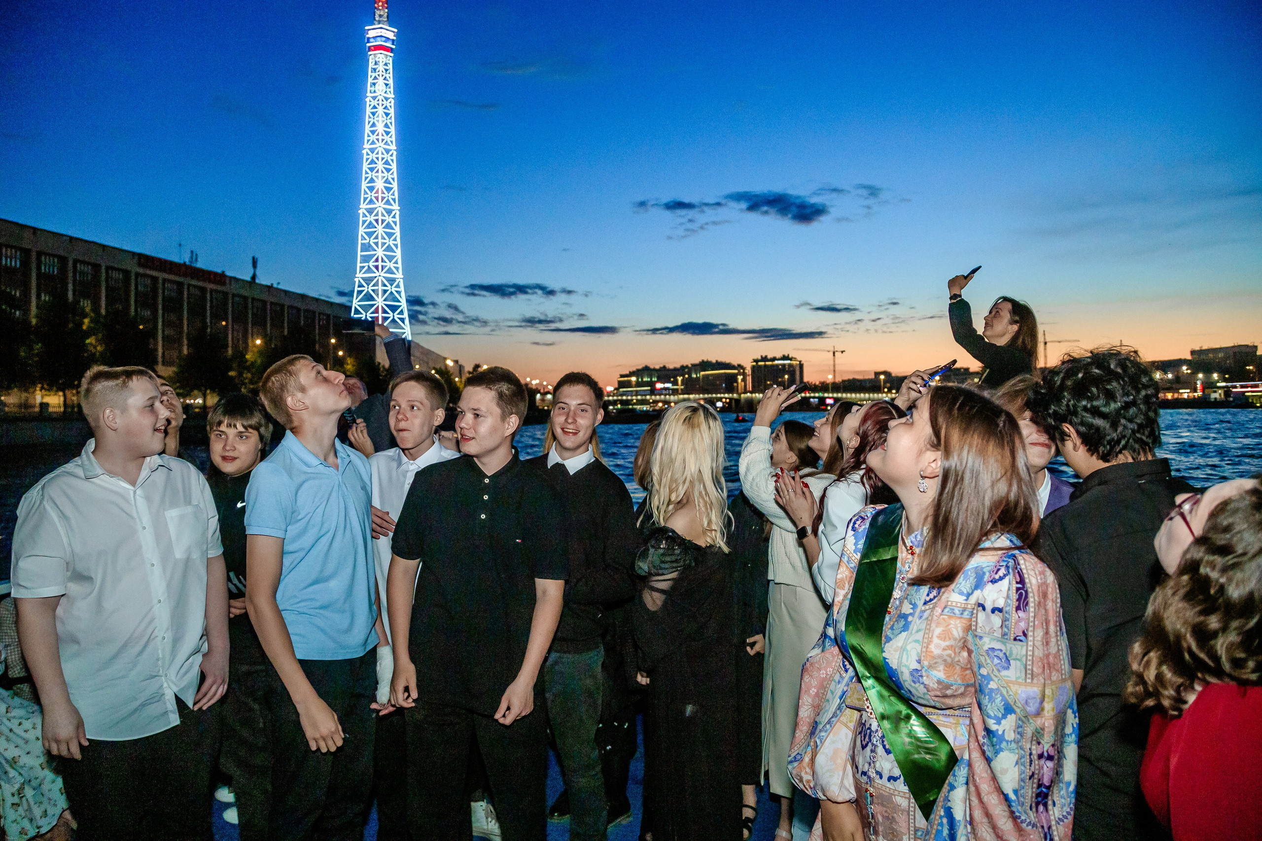 Выпускной на теплоходе. Фотограф в Санкт-Петербурге Чумаков Семен